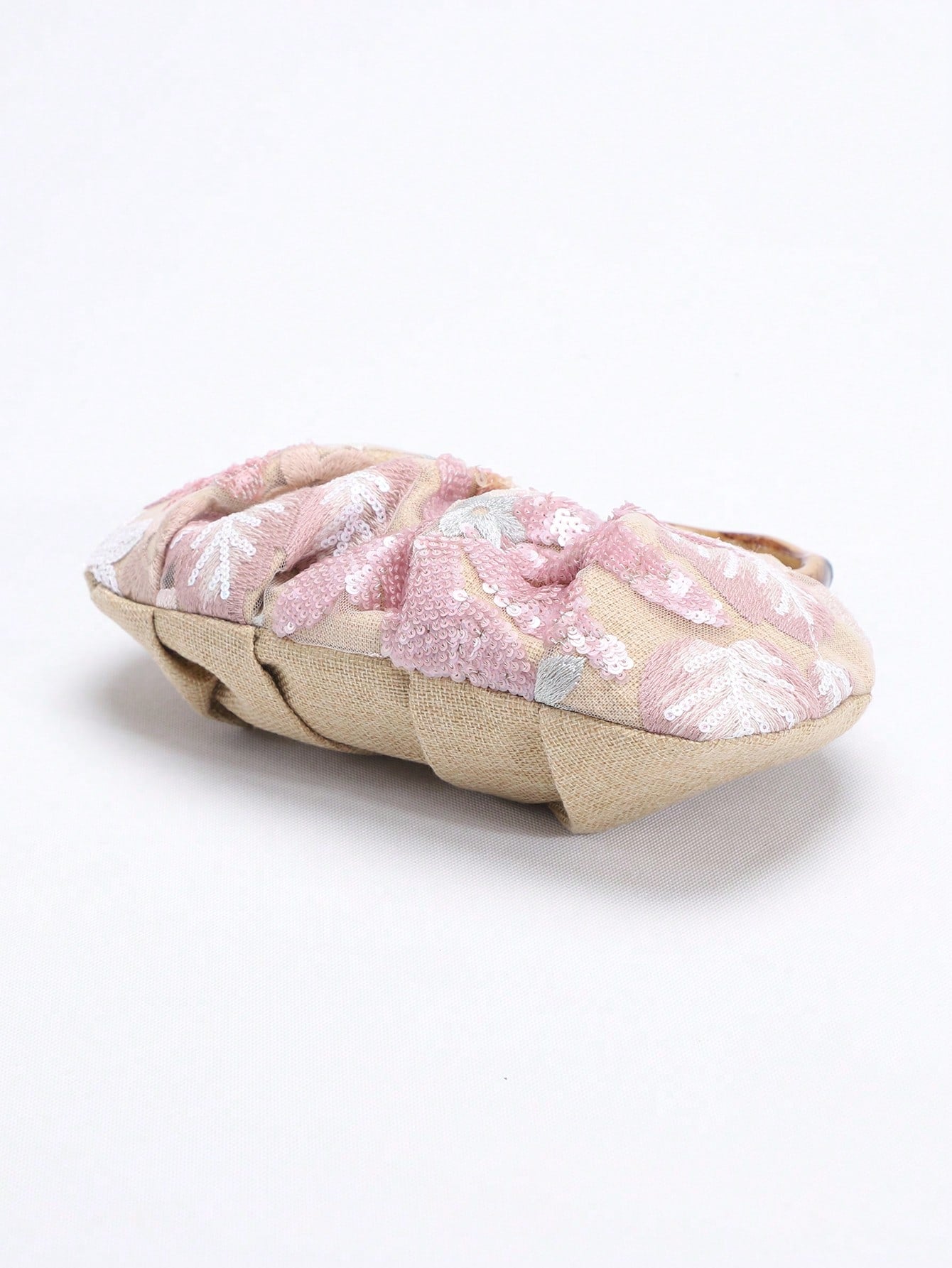 2024 Spring New Arrival Women Handbag, One Piece Of Solid Color Pearl Glossy PU Cloud Bag, Fashionable And Concise Stitching Design With Elegant Elegant For Lady, Foldable And Wrinkled Bag Style.