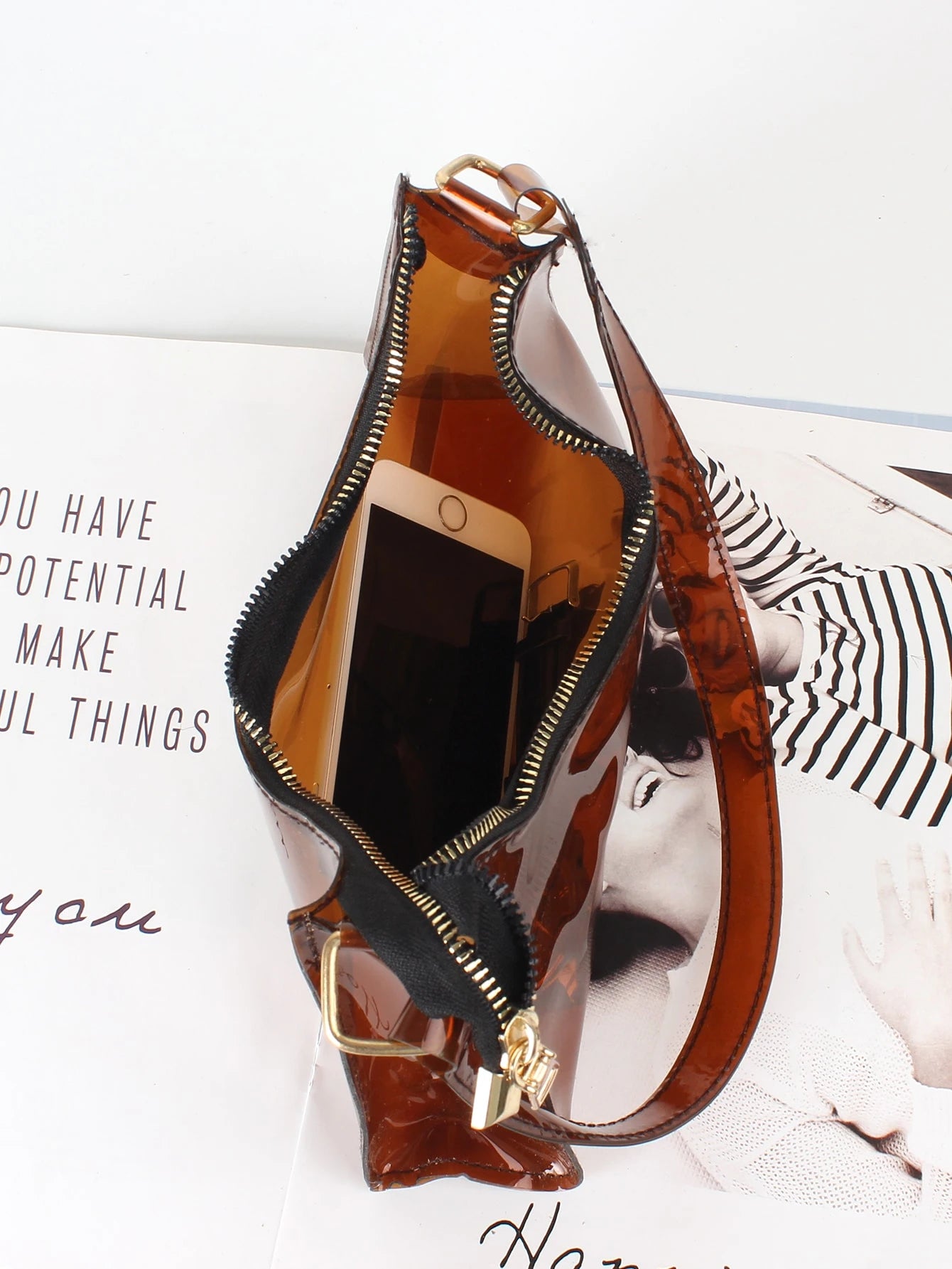 Fashionable Transparent PVC Shoulder Bag, Sports Crossbody Bag, Casual Ladies Plastics Handbag, Waterproof, Sandproof Transparent Bag, Beach Sports Picnic Snacks Clear Purse For Women