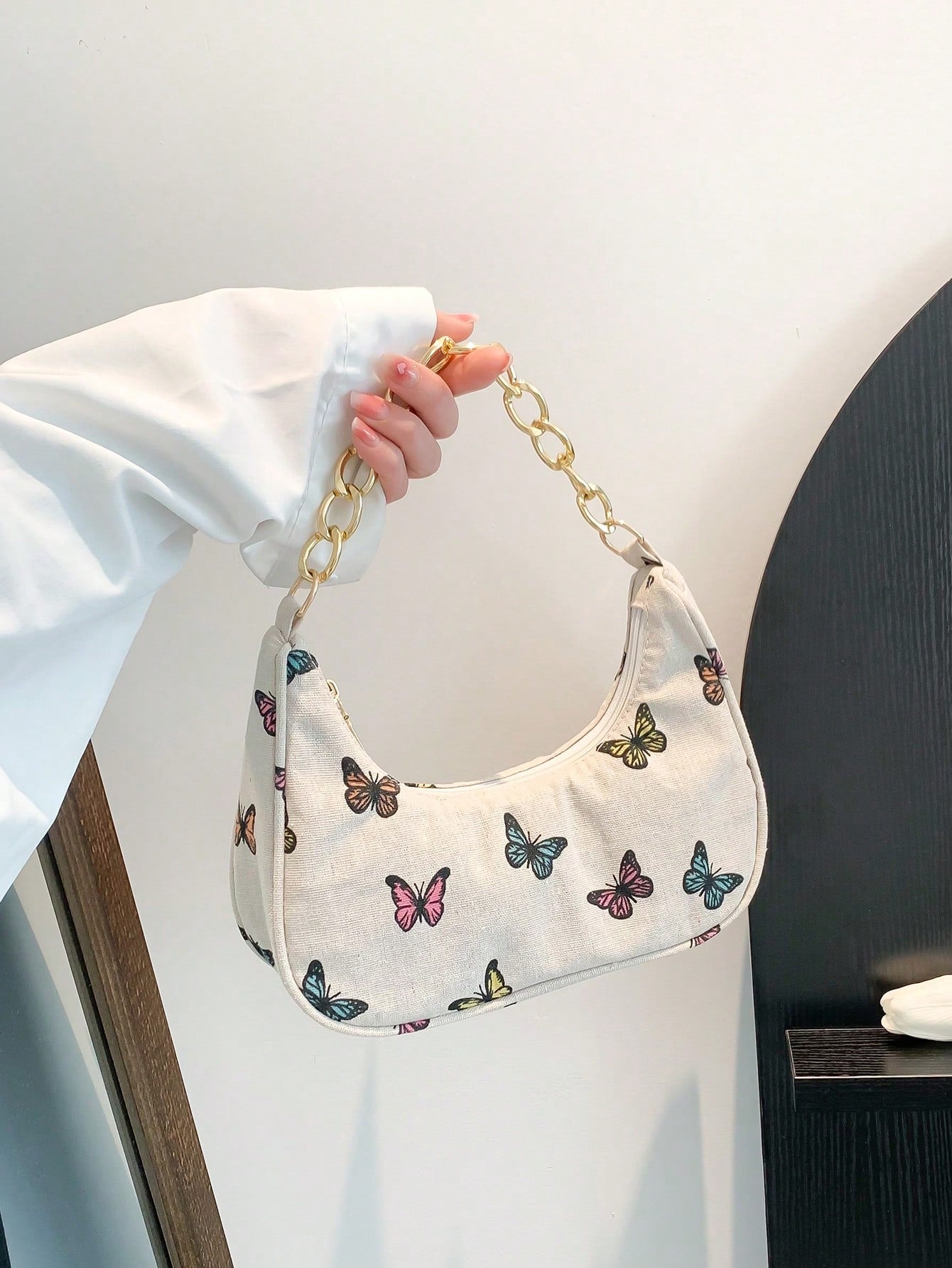 Fashion Metal Chain Handbag With Flower Design,Floral Printed Canvas Shoulder Bag , Tready Crescent Moon Bag For Women, Exquisite Floral Bag For Women