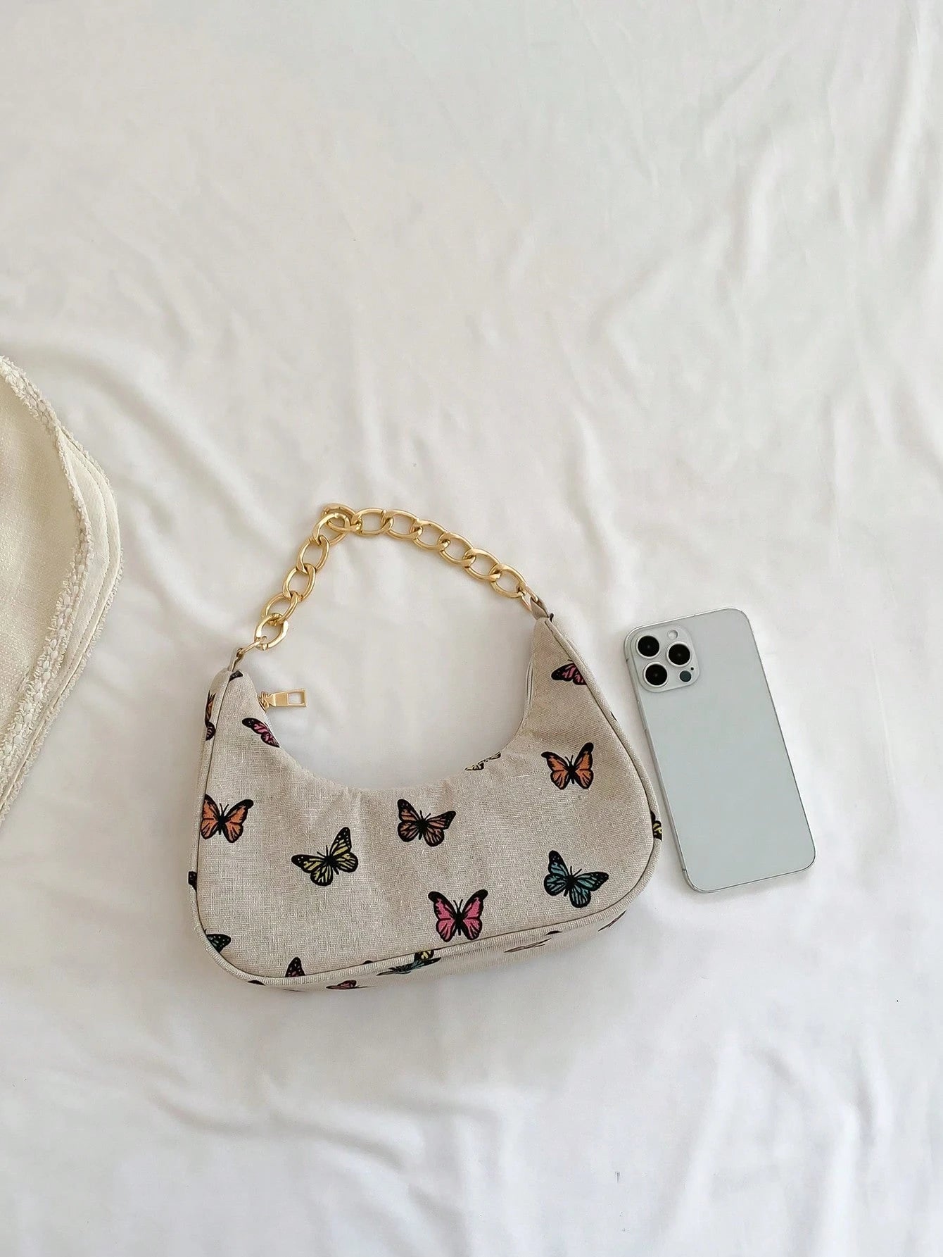 Fashion Metal Chain Handbag With Flower Design,Floral Printed Canvas Shoulder Bag , Tready Crescent Moon Bag For Women, Exquisite Floral Bag For Women