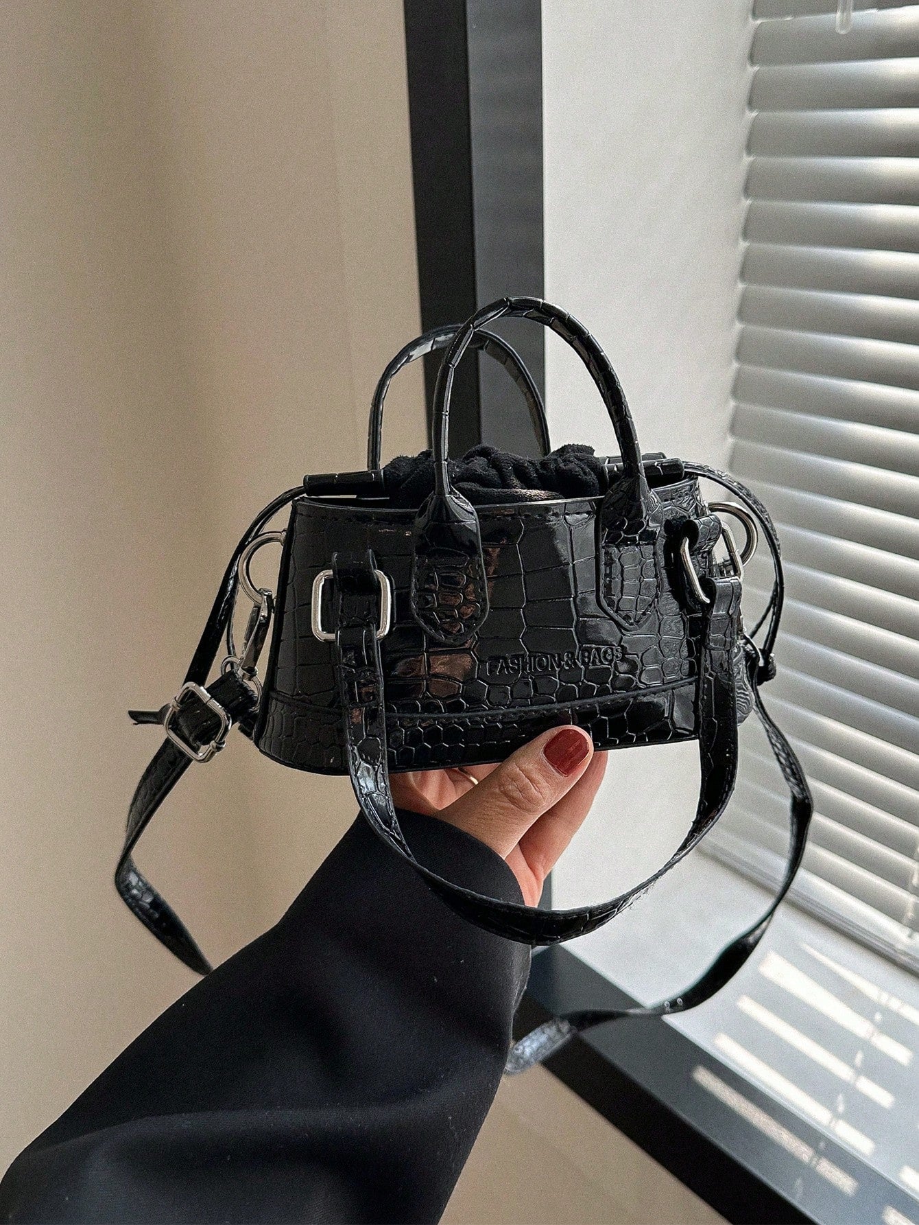 Crocodile Embossed Bucket Bag Mini Drawstring Design Funky