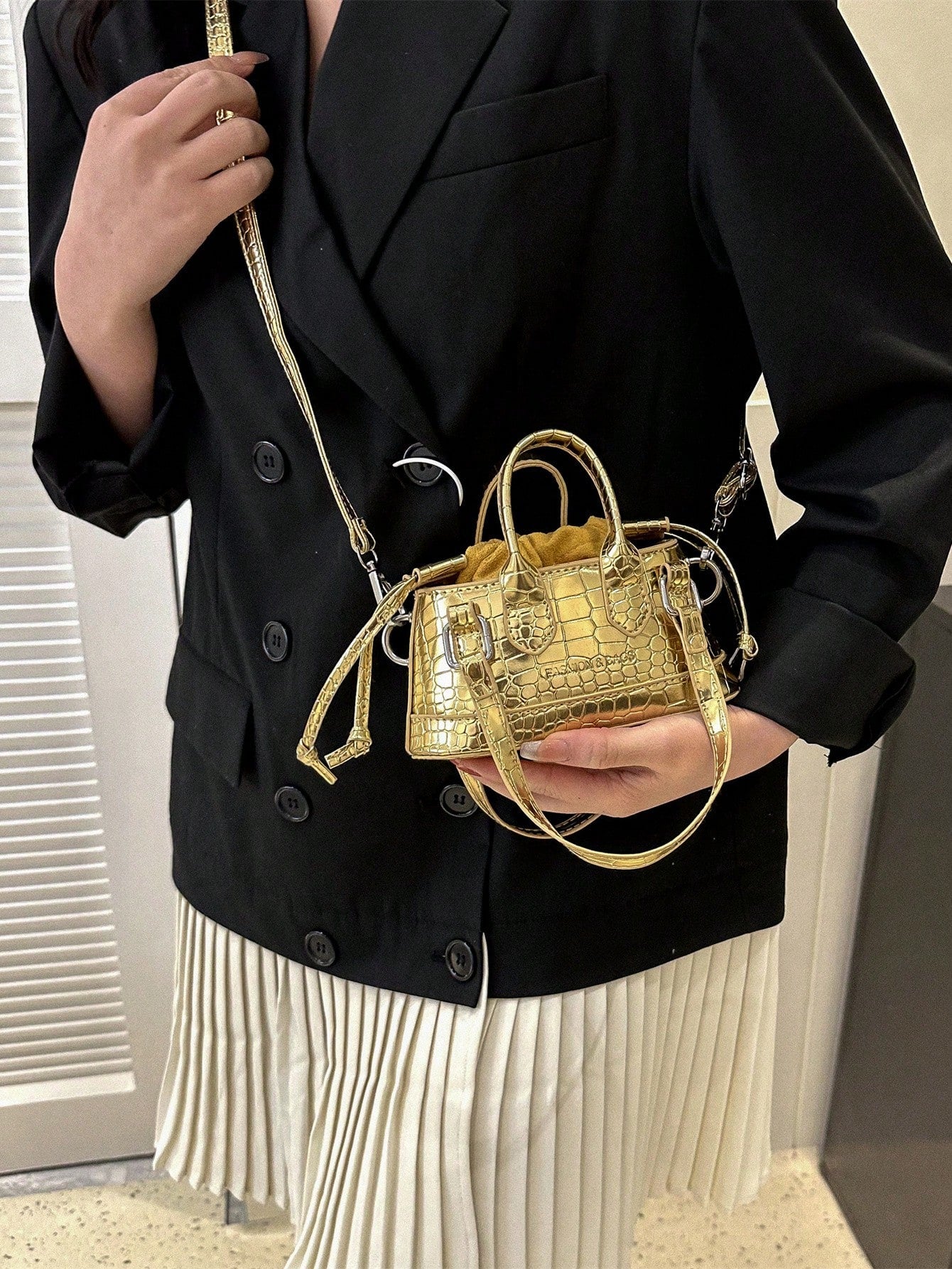 Crocodile Embossed Bucket Bag Mini Drawstring Design Funky