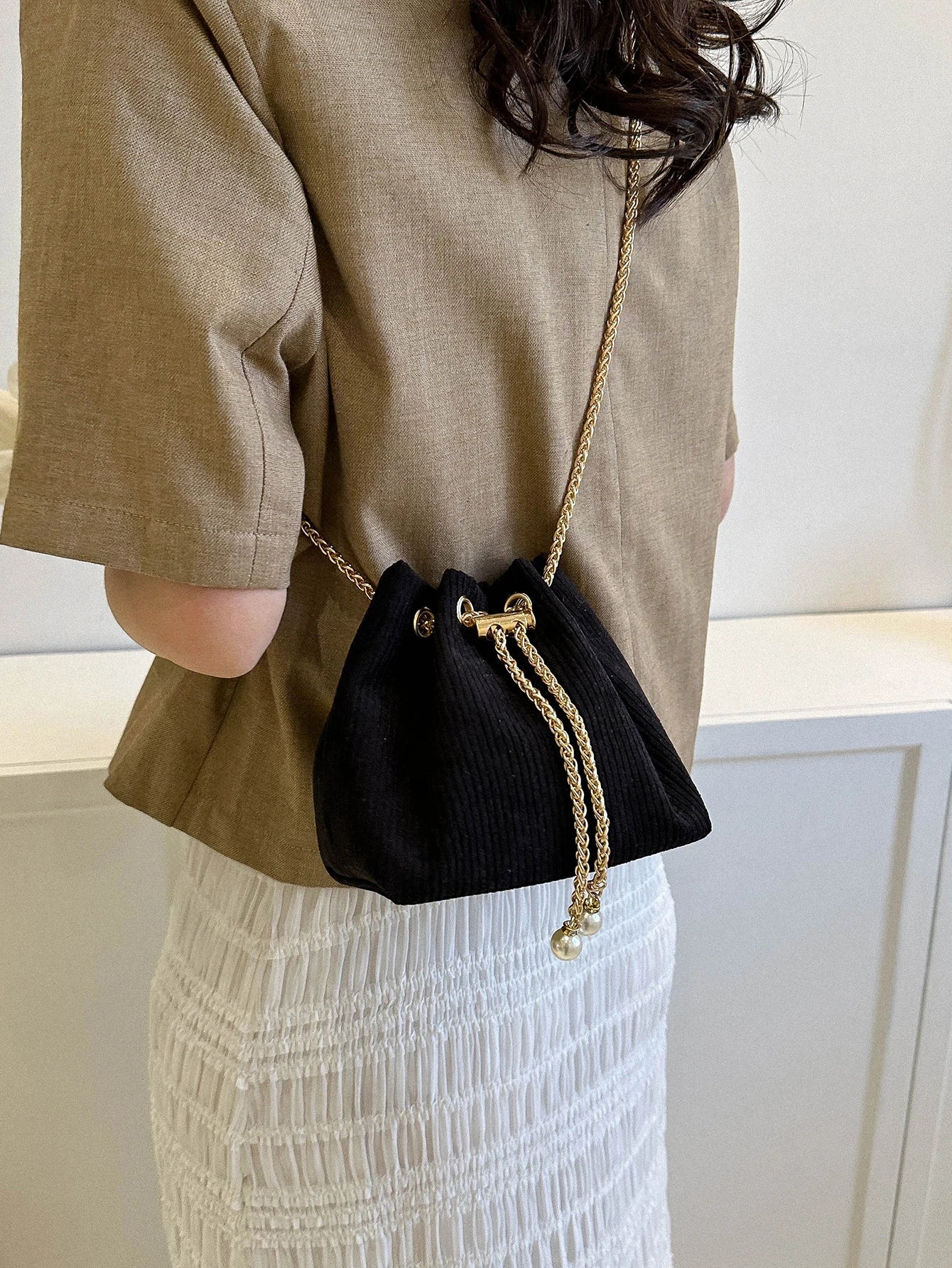 Fashion Solid Color Hollow Out Woven Chain Drawstring Mini Crossbody Bucket Bag