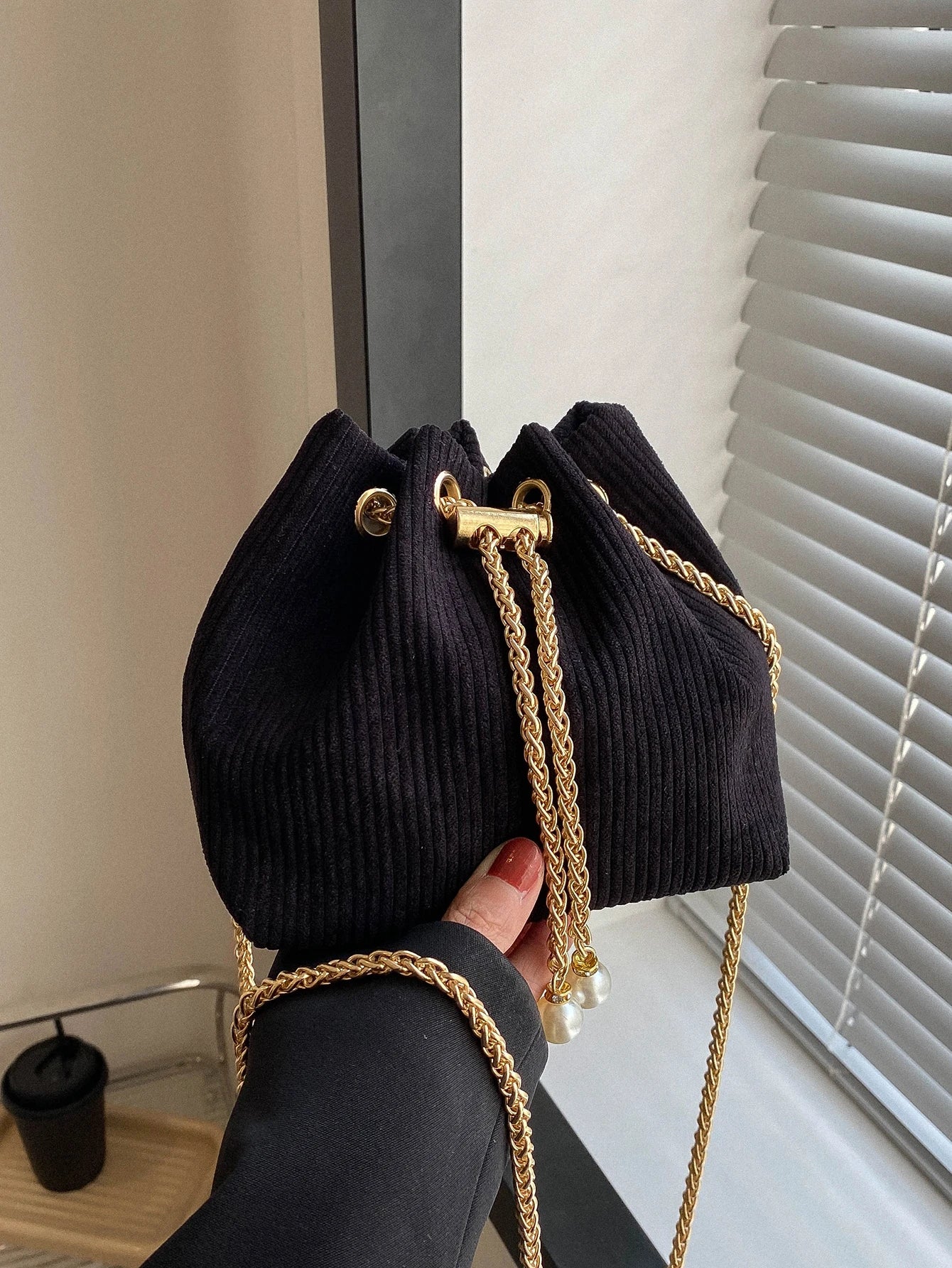 Fashion Solid Color Hollow Out Woven Chain Drawstring Mini Crossbody Bucket Bag