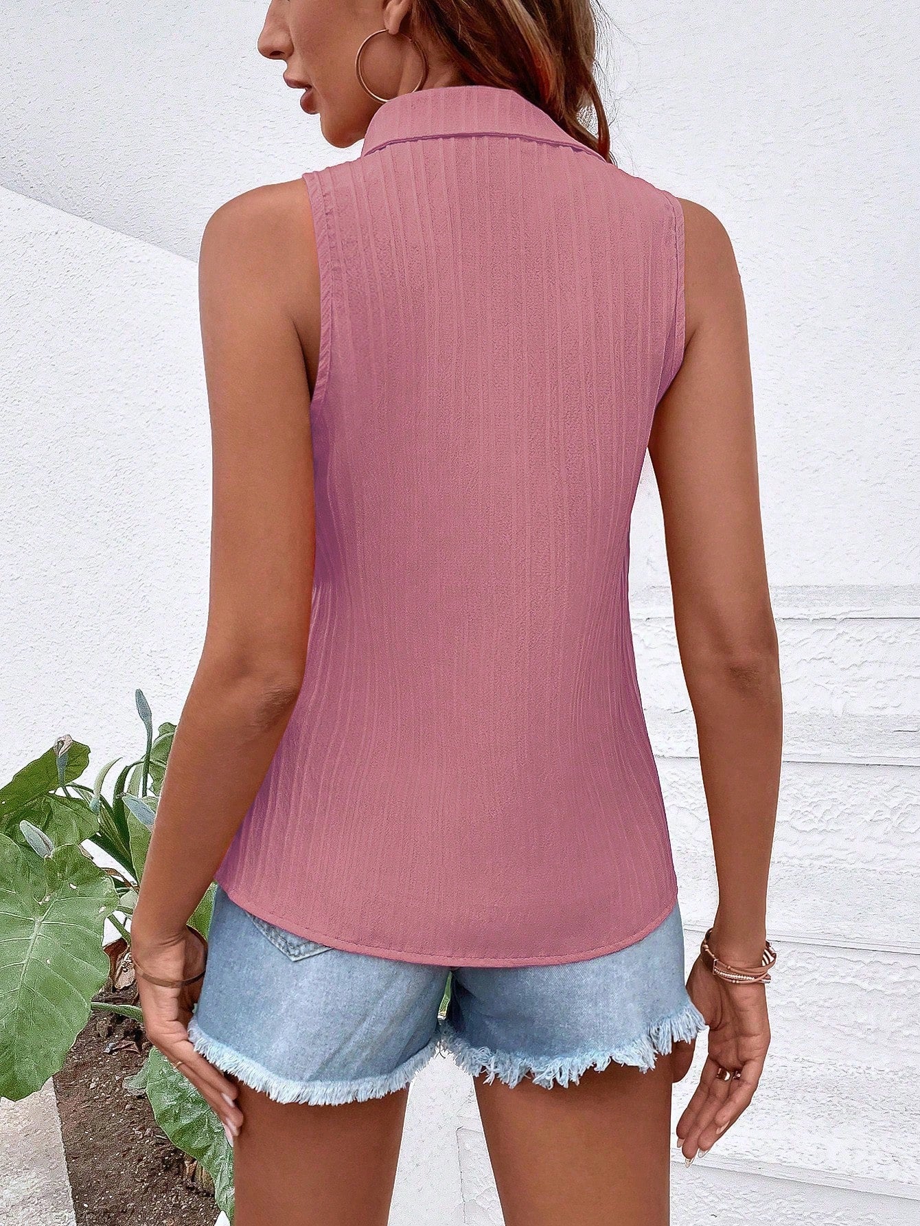 EMERY ROSE Sleeveless Button-Up Minimalist Casual Blouse Women Shirt