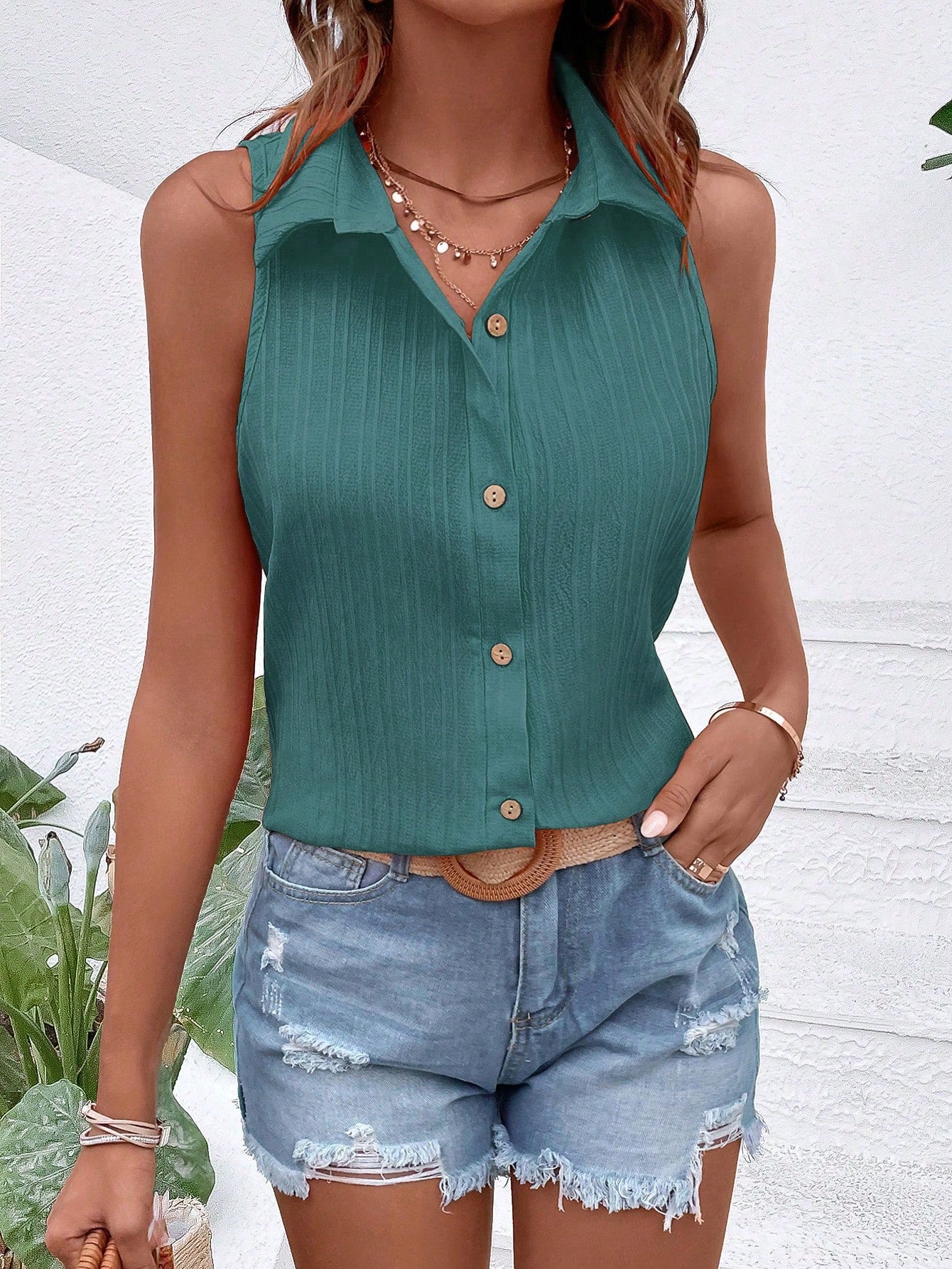 EMERY ROSE Sleeveless Button-Up Minimalist Casual Blouse Women Shirt