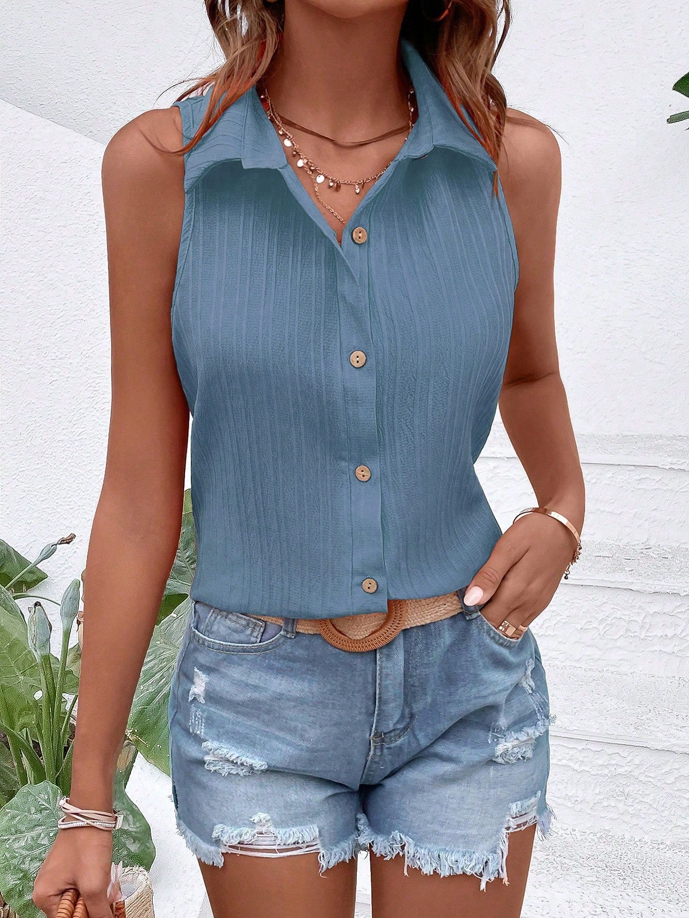 EMERY ROSE Sleeveless Button-Up Minimalist Casual Blouse Women Shirt