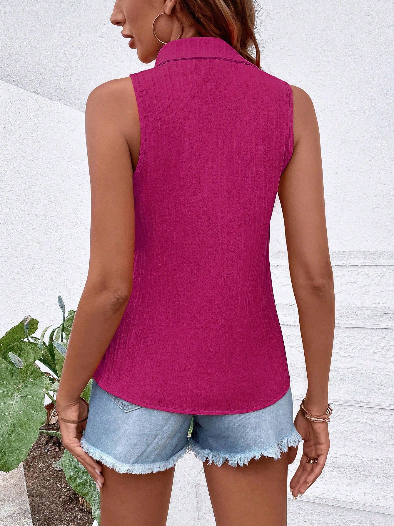 EMERY ROSE Sleeveless Button-Up Minimalist Casual Blouse Women Shirt