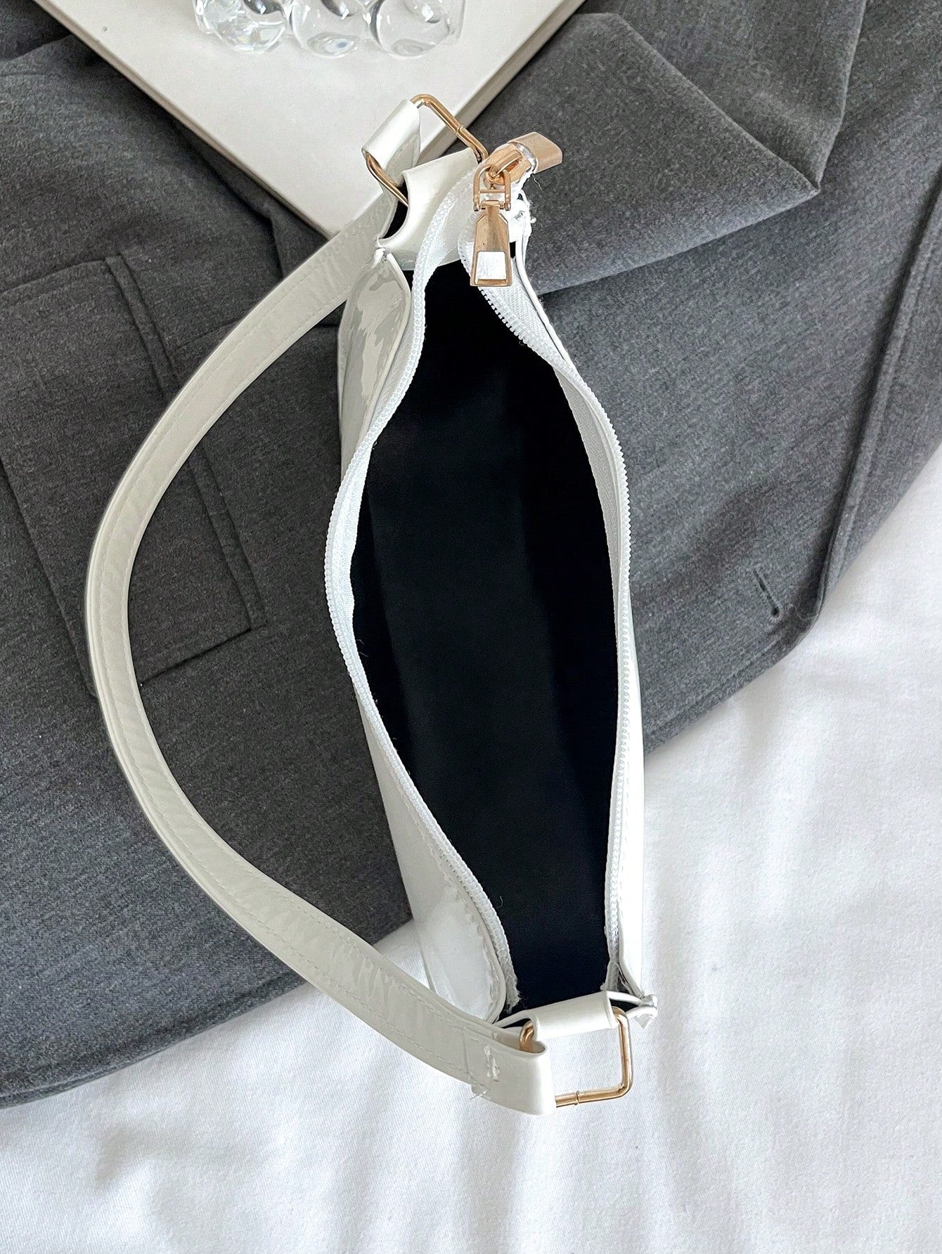 Solid Color Minimalist & Elegant Embossed Shoulder Bag