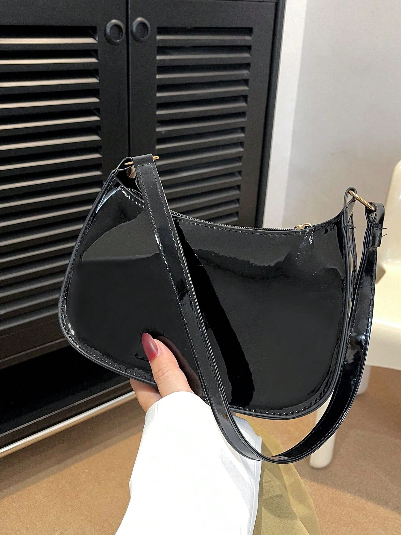 Solid Color Minimalist & Elegant Embossed Shoulder Bag