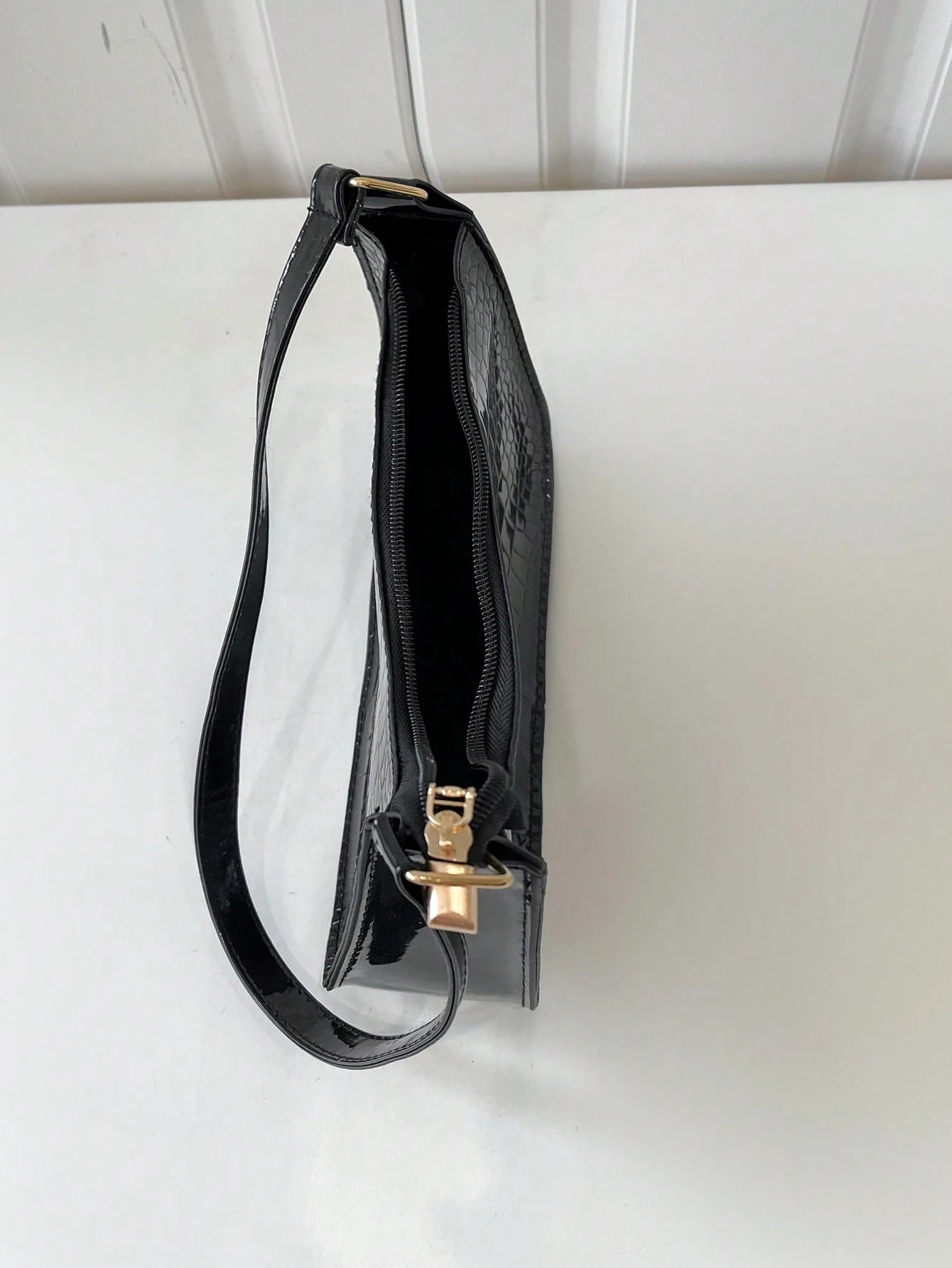 Solid Color Minimalist & Elegant Embossed Shoulder Bag