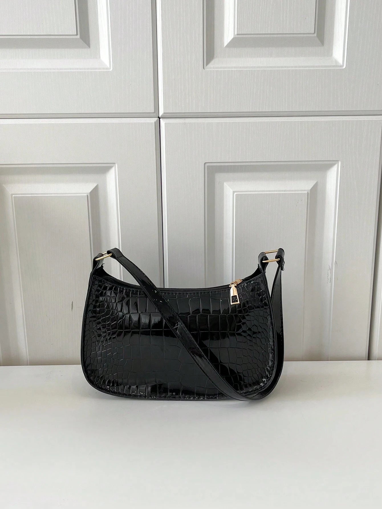 Solid Color Minimalist & Elegant Embossed Shoulder Bag