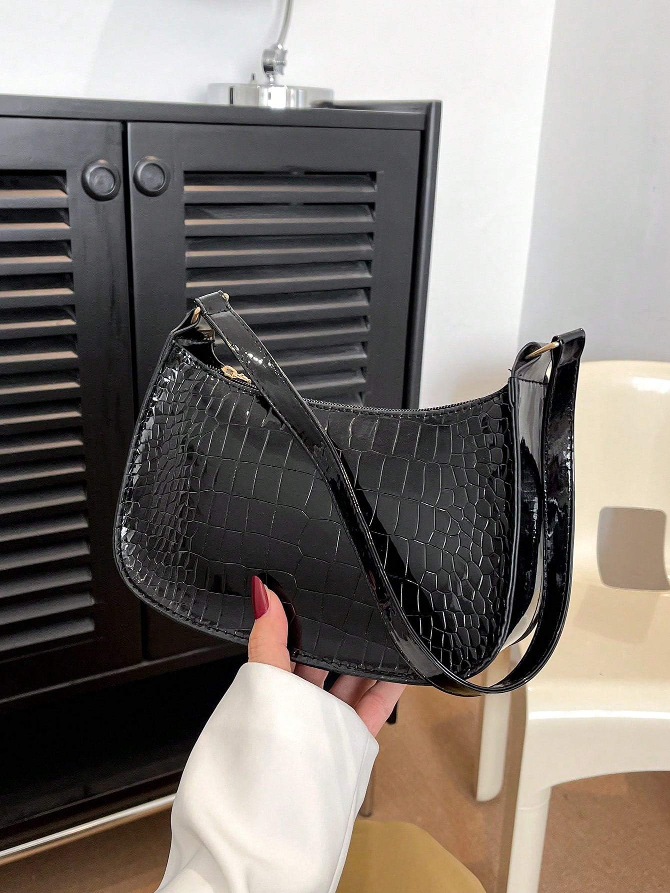 Solid Color Minimalist & Elegant Embossed Shoulder Bag