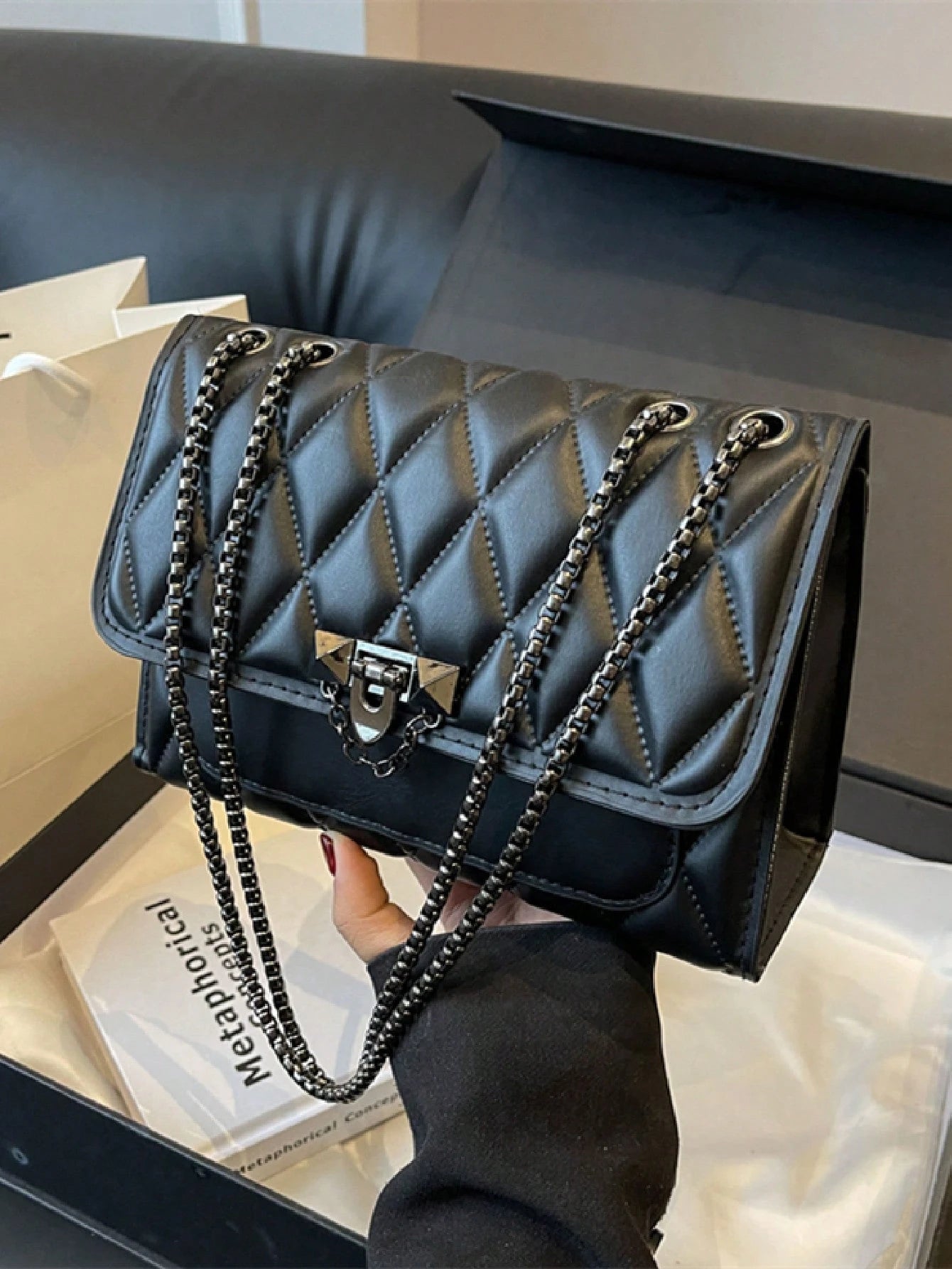 1pc Minimalist Fashion Indentation Diamond Shape Square Bag Lock Closure Flap Opening Metal Chain Shoulder Bag Suitable For Women's Daily Casual Use