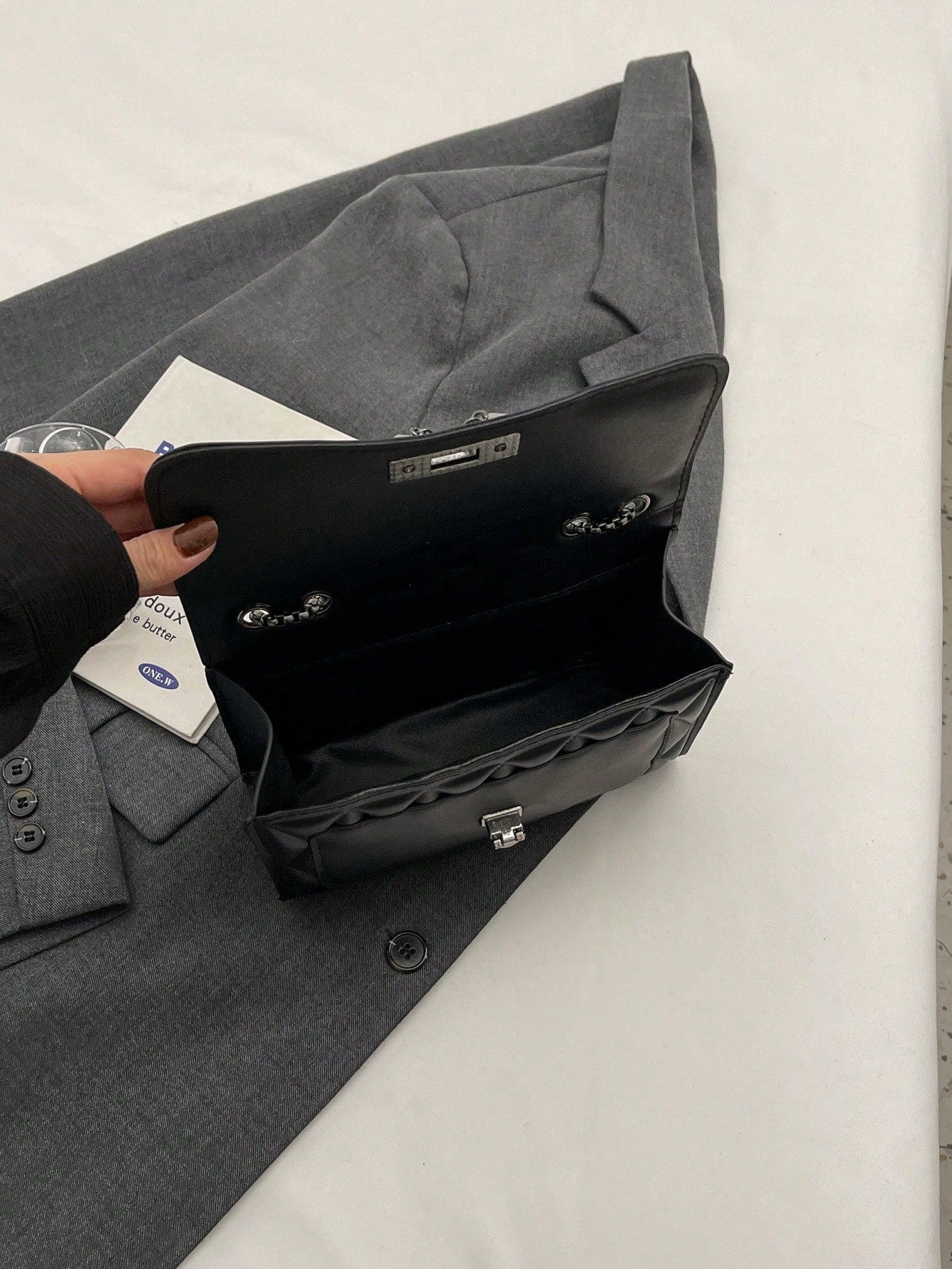 1pc Minimalist Fashion Indentation Diamond Shape Square Bag Lock Closure Flap Opening Metal Chain Shoulder Bag Suitable For Women's Daily Casual Use