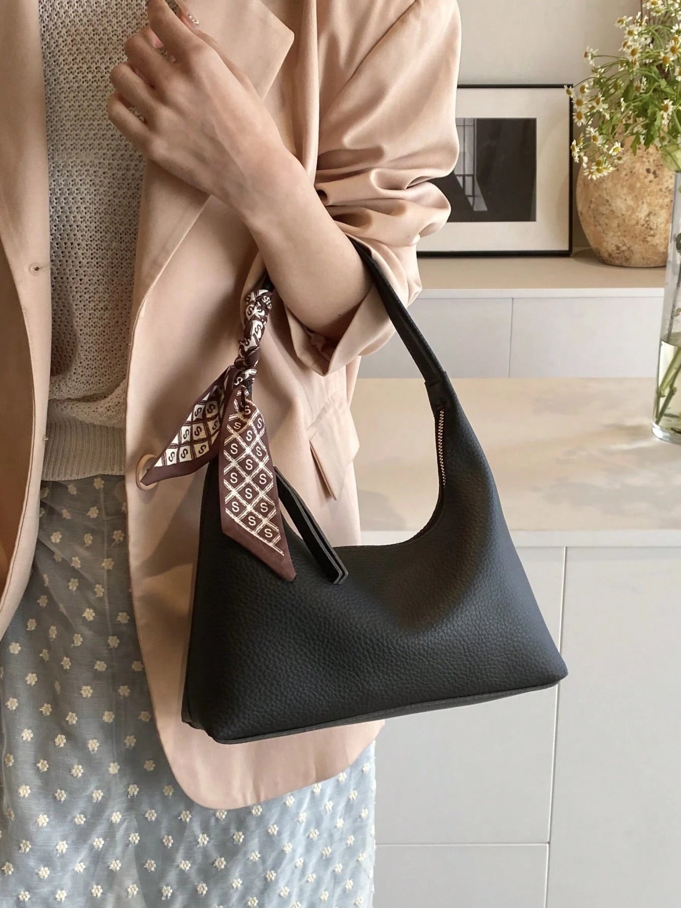 Minimalist Women's Shoulder Bag With Scarf