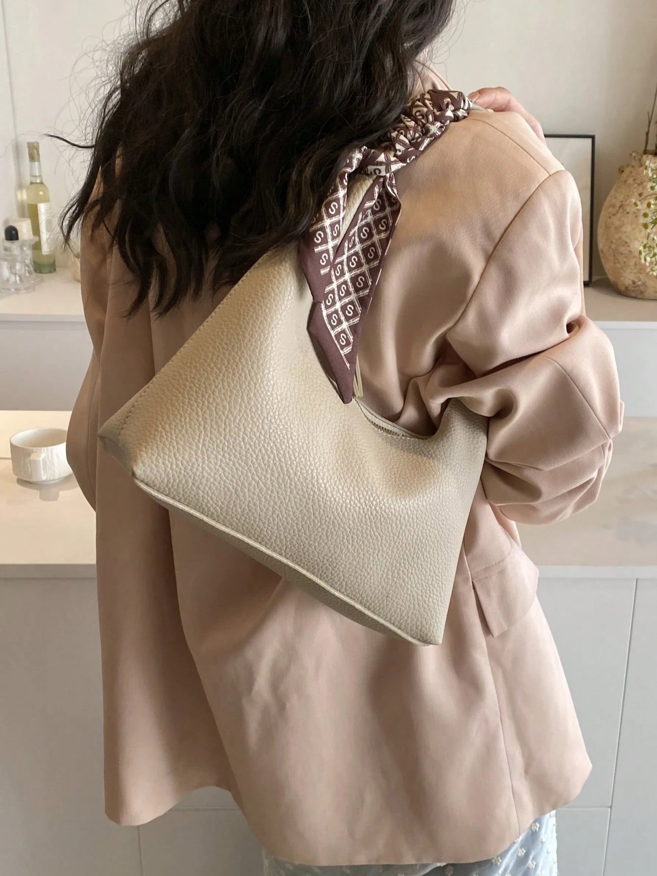 Minimalist Women's Shoulder Bag With Scarf