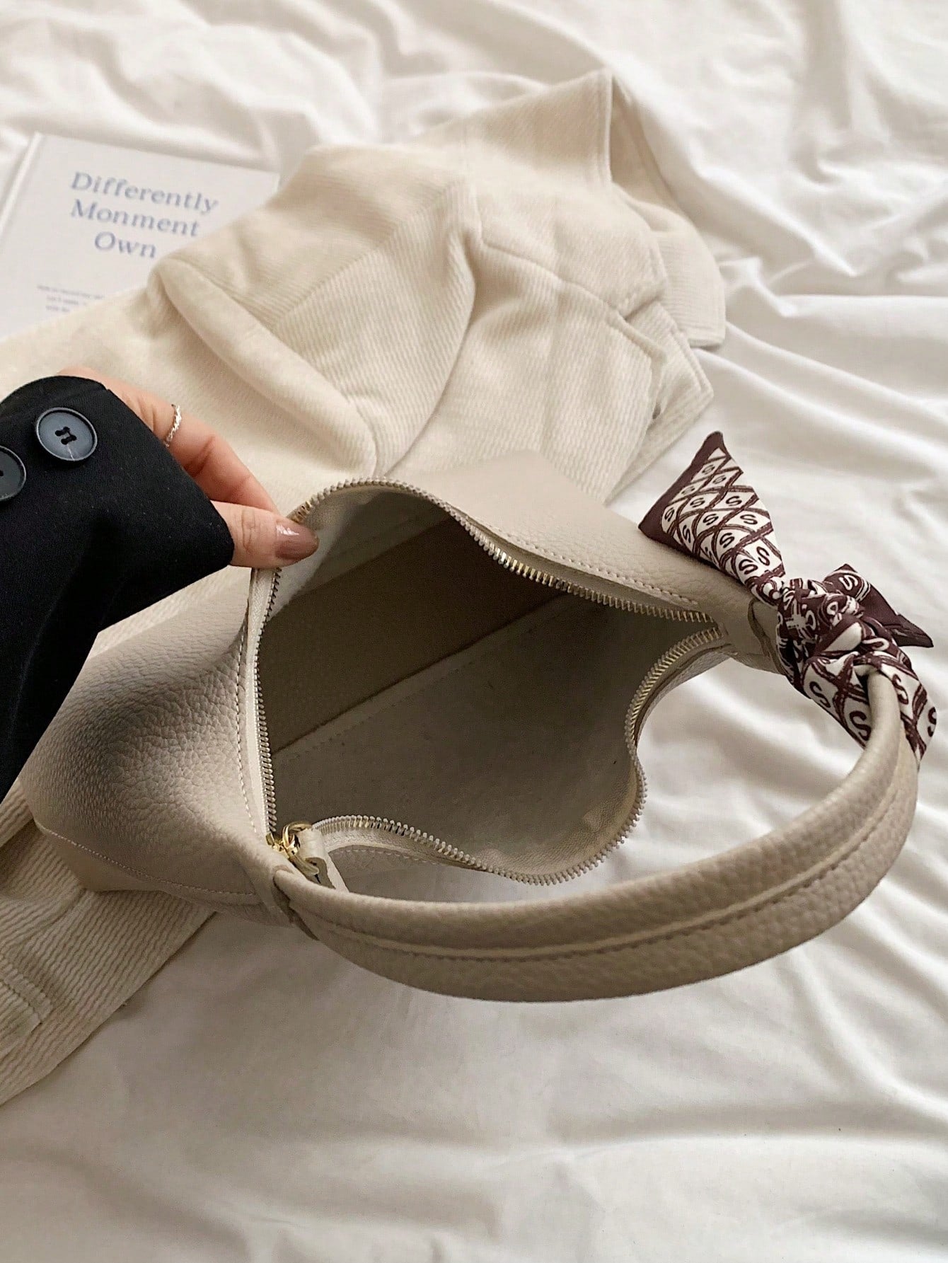 Minimalist Women's Shoulder Bag With Scarf