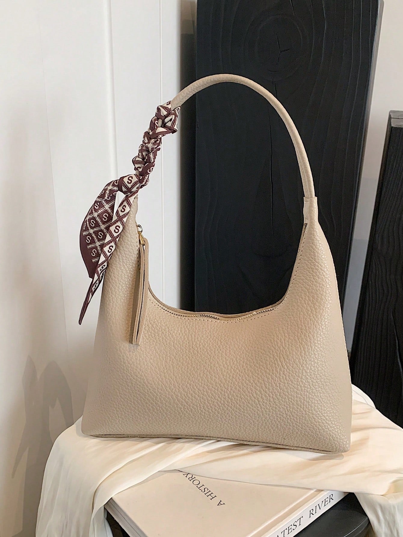 Minimalist Women's Shoulder Bag With Scarf