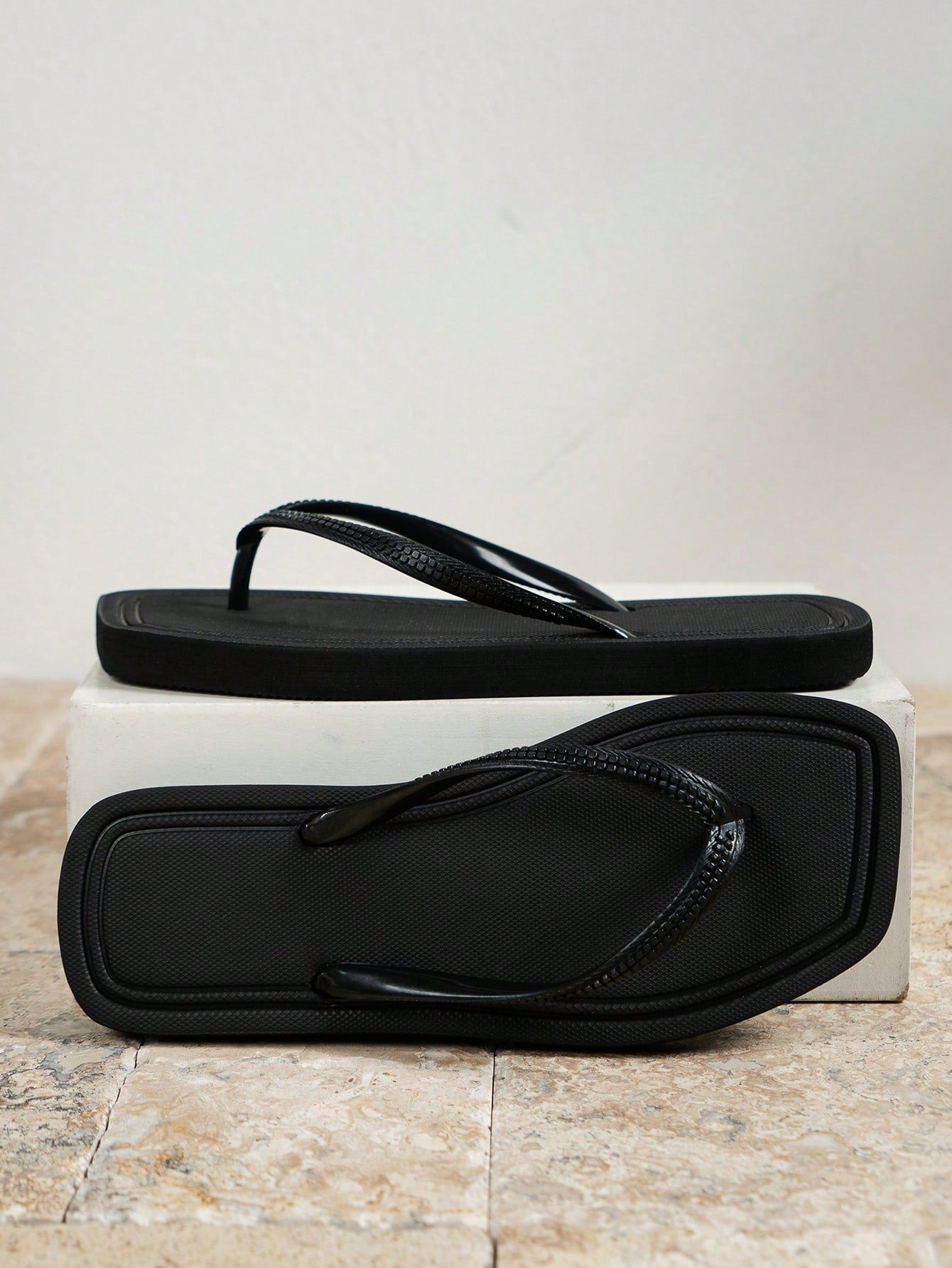 Women's Thick-bottomed Slip-resistant Flip Flops With Toe Thongs For Outdoor Activities, Swimming & Water Leisure, Waterproof Eva Material