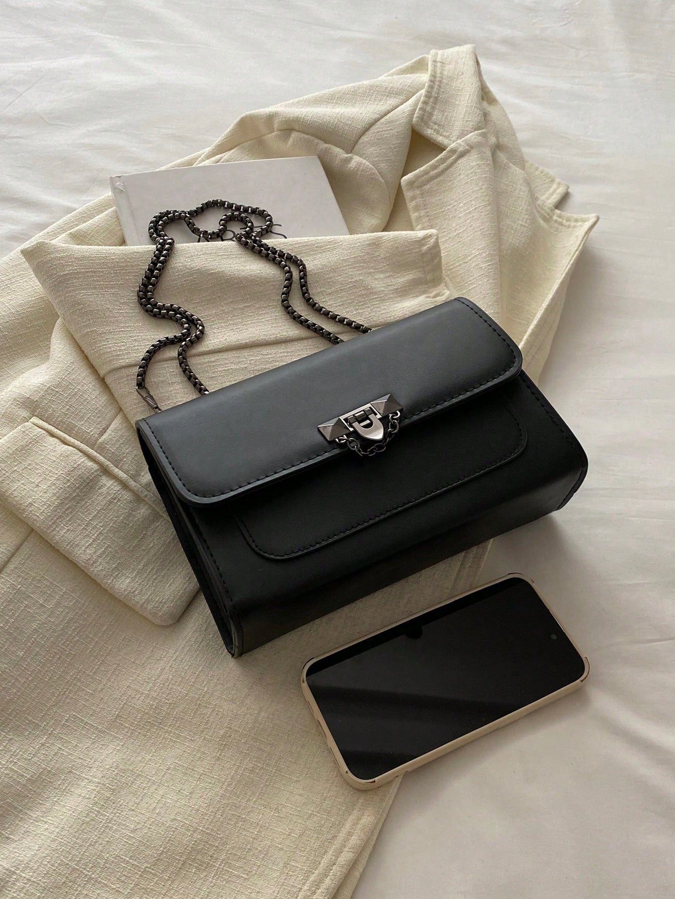 1pc Minimalist Fashion Indentation Diamond Shape Square Bag Lock Closure Flap Opening Metal Chain Shoulder Bag Suitable For Women's Daily Casual Use