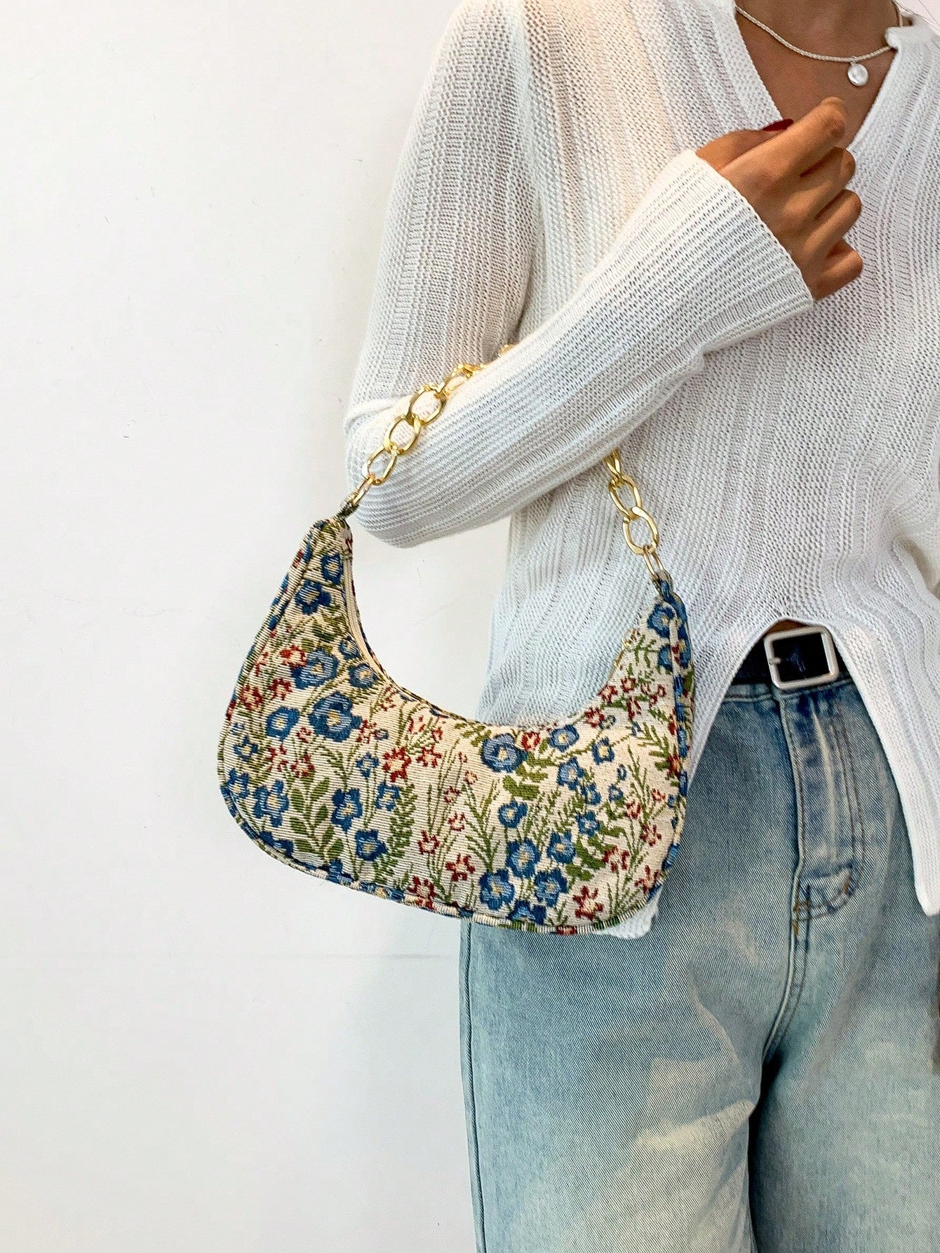Fashion Metal Chain Handbag With Flower Design,Floral Printed Canvas Shoulder Bag , Tready Crescent Moon Bag For Women, Exquisite Floral Bag For Women