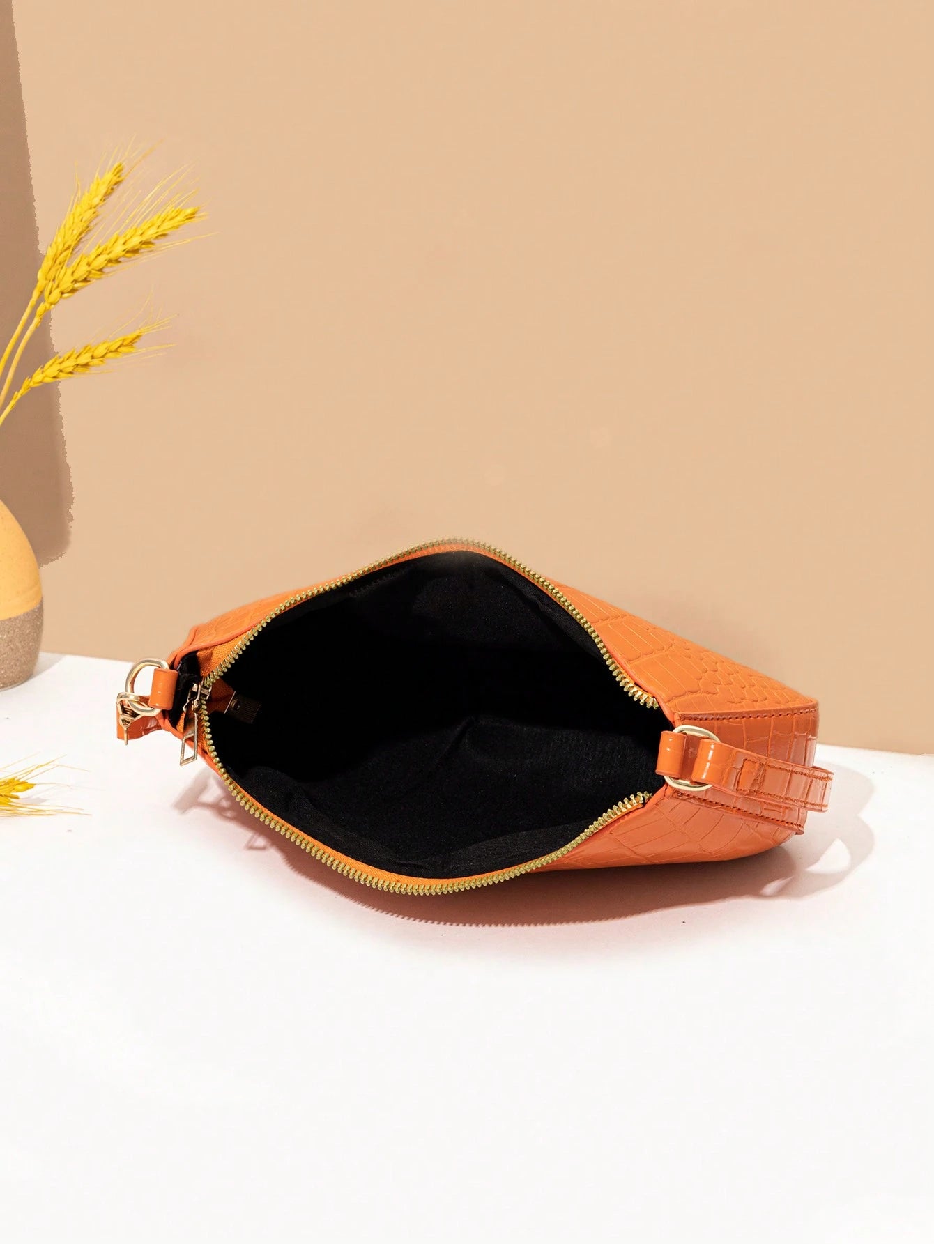 Women's Fashion Solid Color Crocodile Pattern Baguette Shoulder Bag