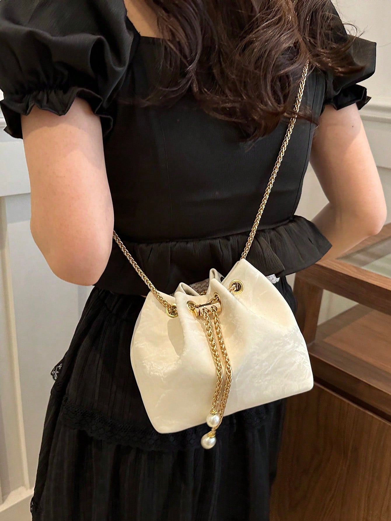Fashion Solid Color Hollow Out Woven Chain Drawstring Mini Crossbody Bucket Bag