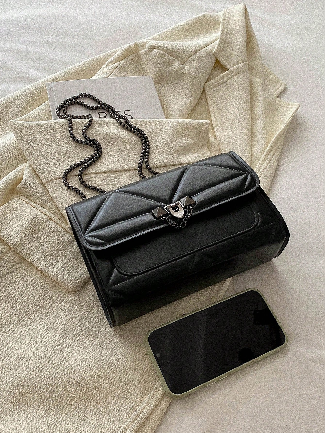 1pc Minimalist Fashion Indentation Diamond Shape Square Bag Lock Closure Flap Opening Metal Chain Shoulder Bag Suitable For Women's Daily Casual Use