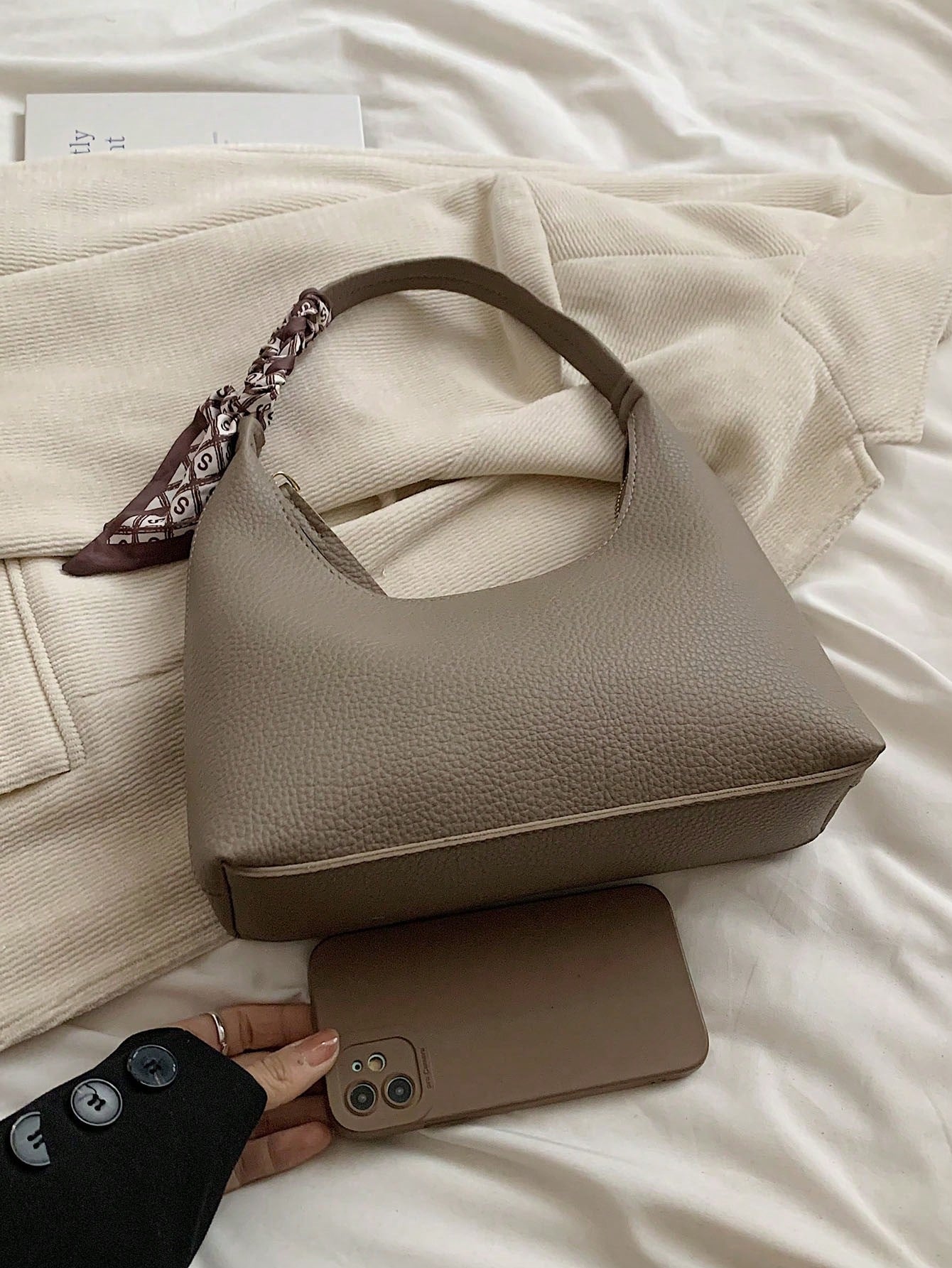 Minimalist Women's Shoulder Bag With Scarf