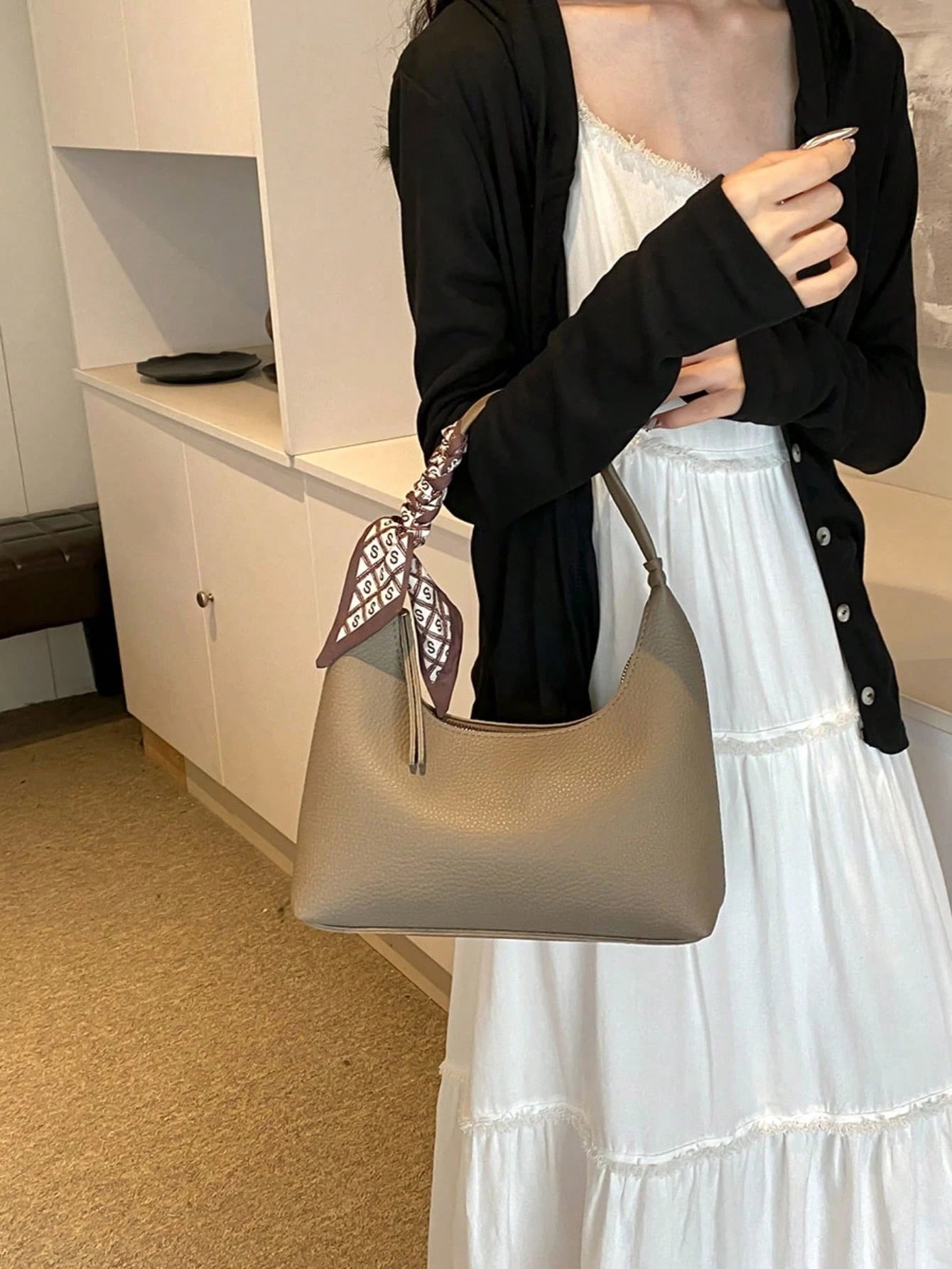 Minimalist Women's Shoulder Bag With Scarf