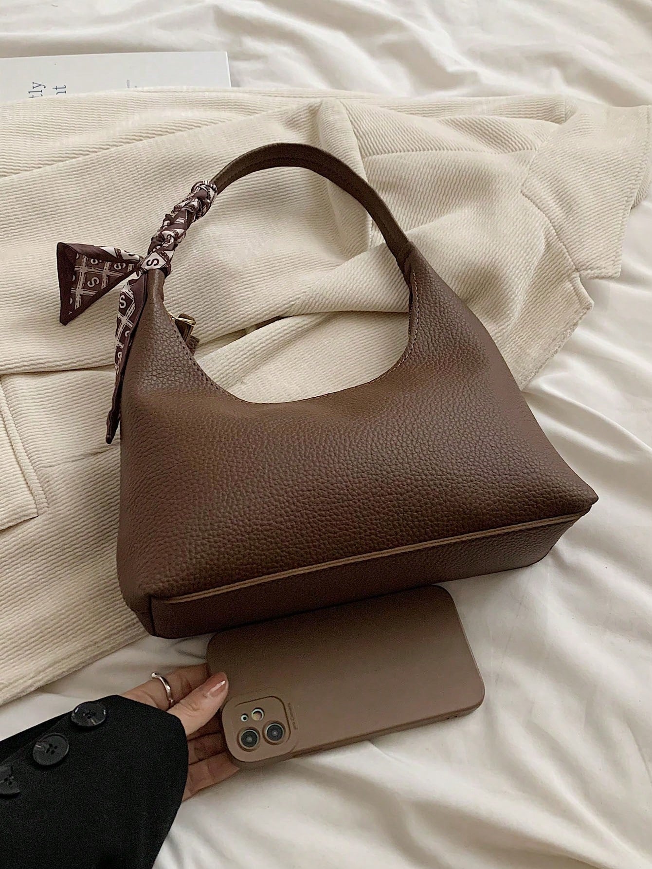 Minimalist Women's Shoulder Bag With Scarf