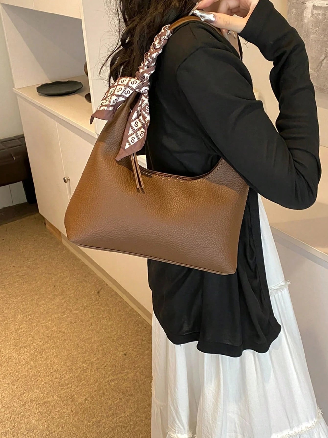 Minimalist Women's Shoulder Bag With Scarf