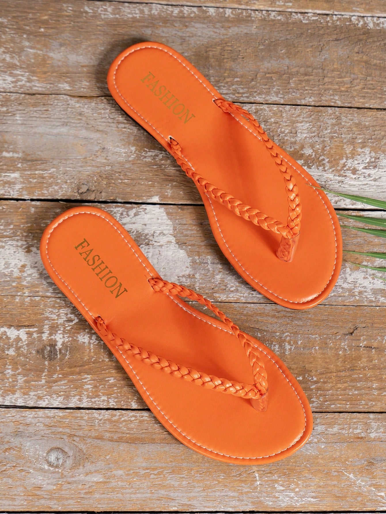 Fashionable Woven Flat Sandals Women's Toe-Strap Flip Flops