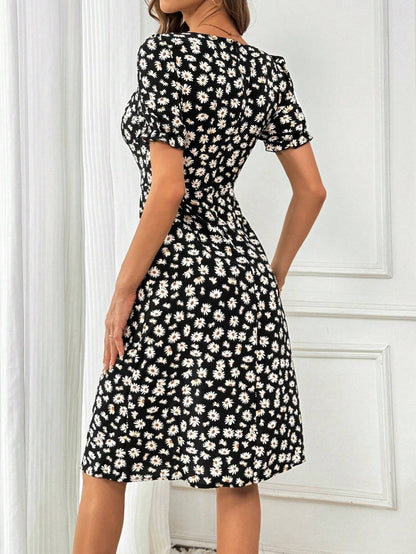 Breezaya Women's Random Printed Simple Daily Short-Sleeved Square Neck Dress Vacation Beach Outfit