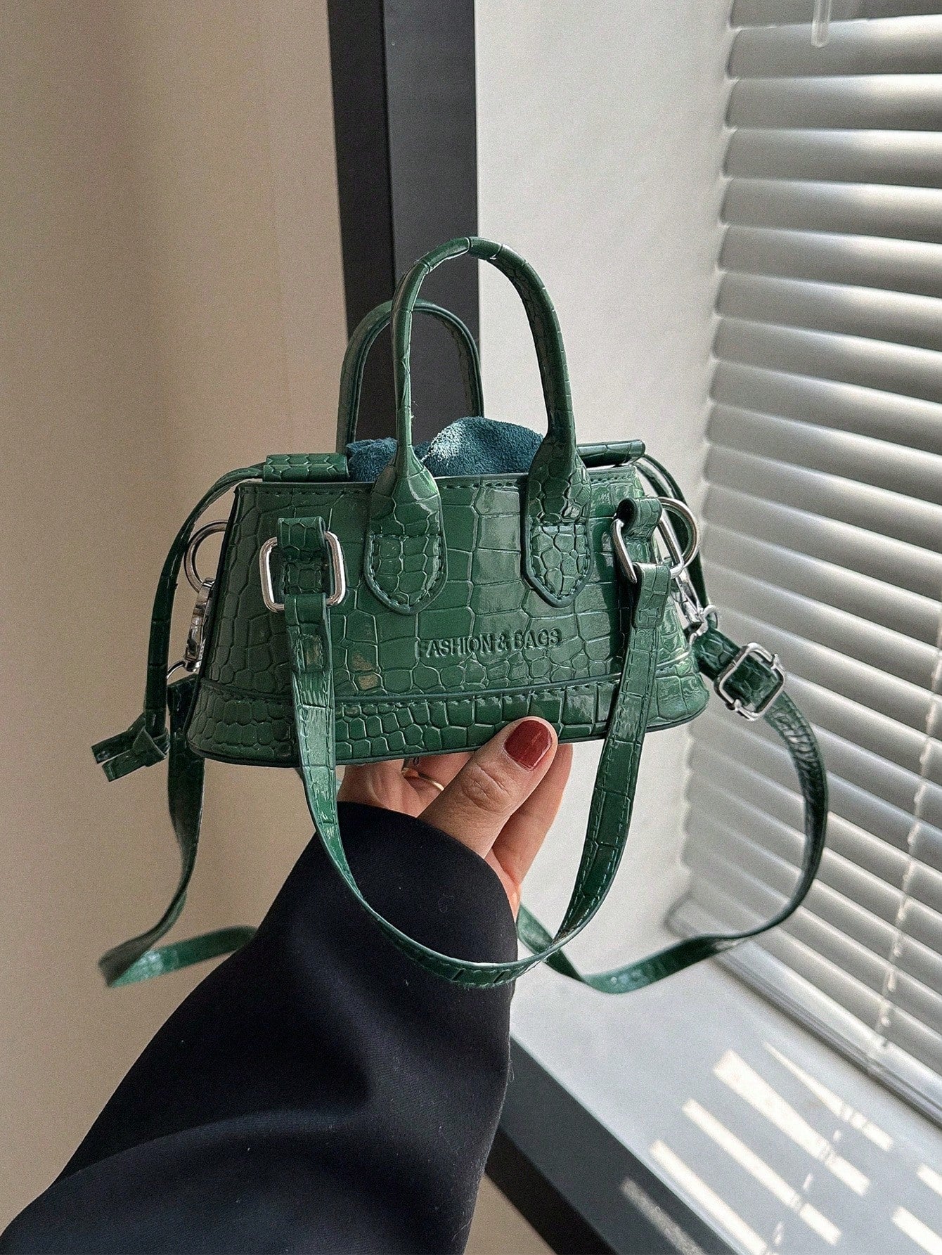 Crocodile Embossed Bucket Bag Mini Drawstring Design Funky