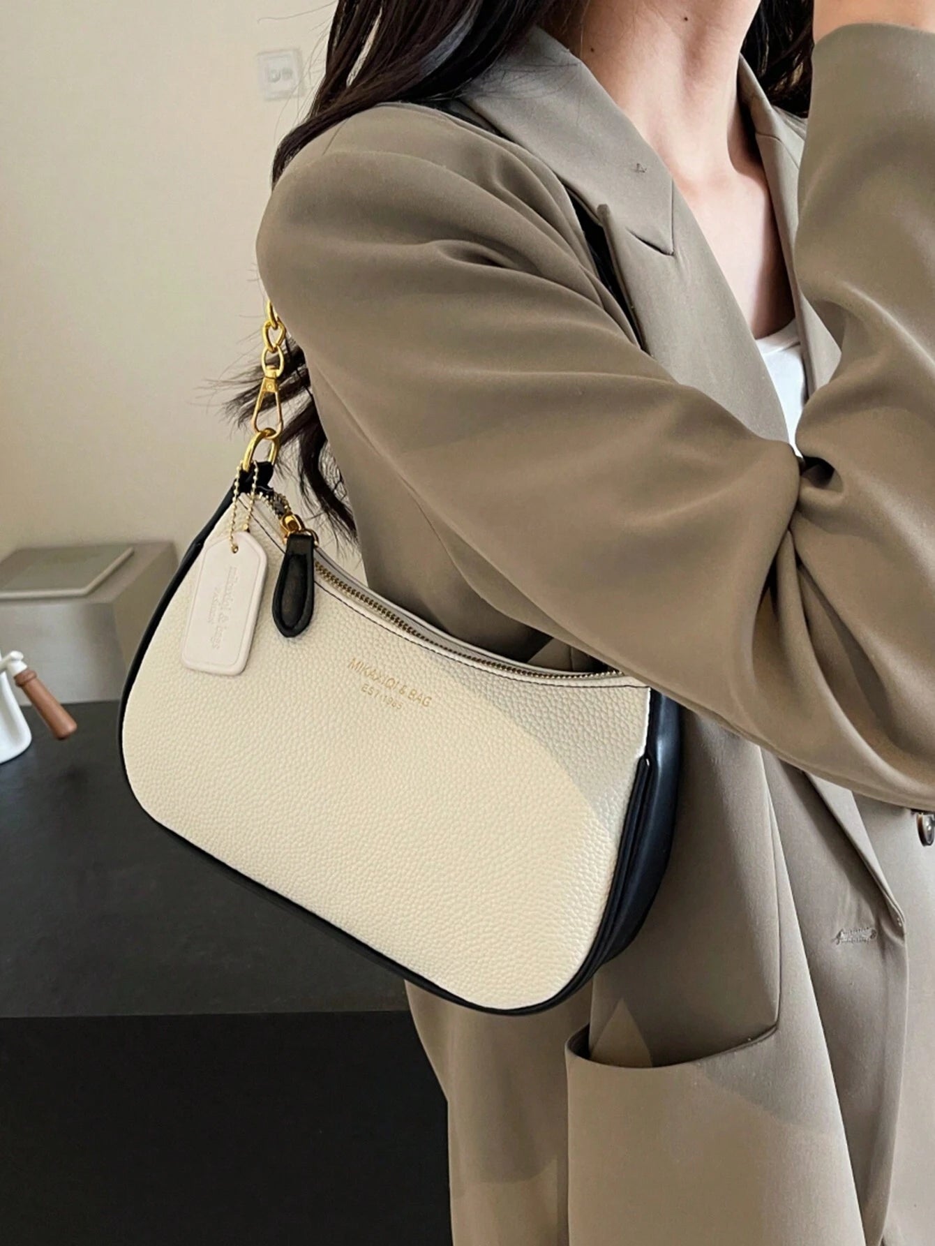 1pc Solid Color PU Leather Shoulder Bag For Women, Versatile Crossbody Bag For Commuting, Adjustable Shoulder Strap