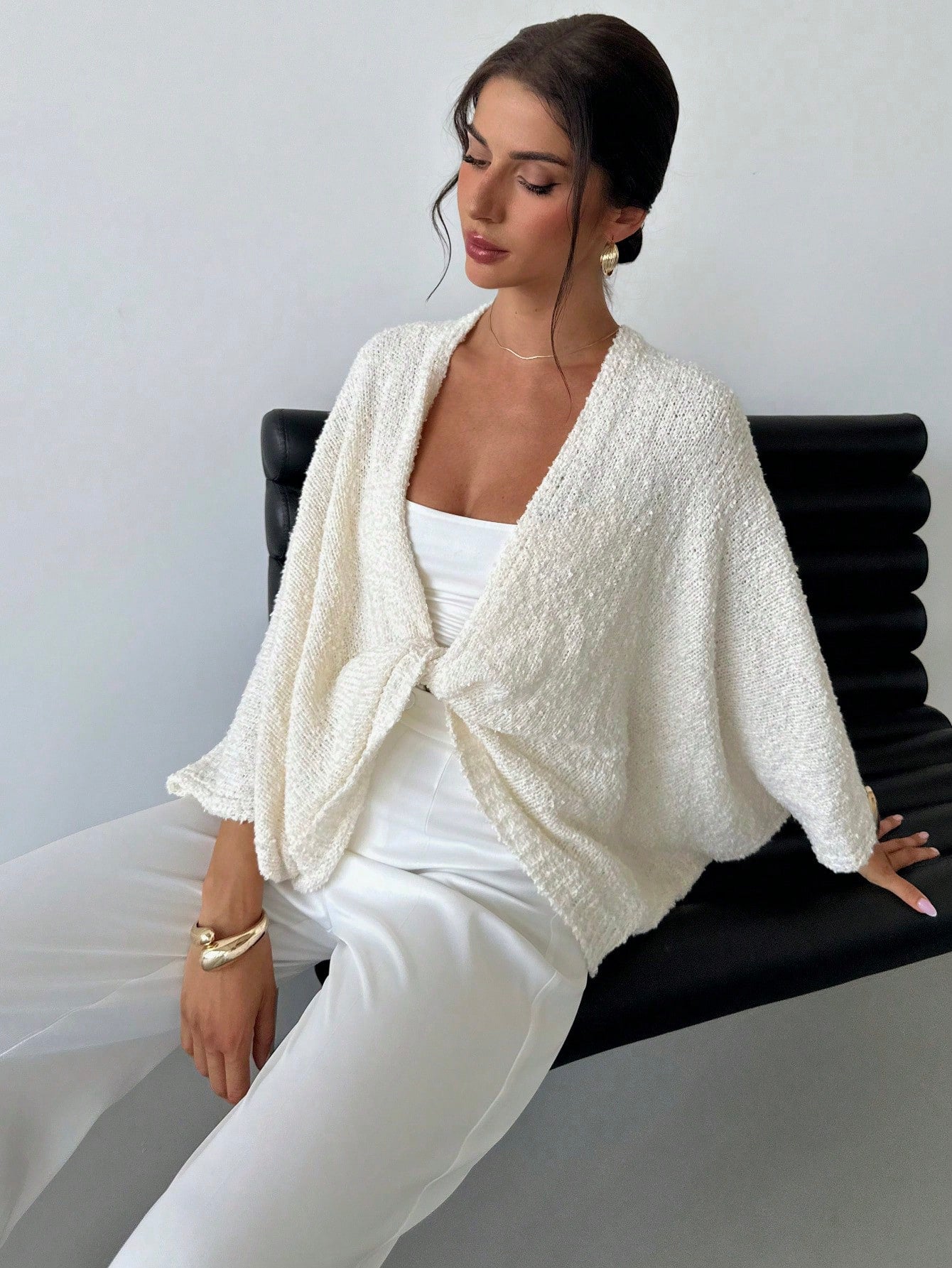 Aloruh Women's Crossed Deep V-Neck Loose Elegant Minimal Sweater,Long Sleeve Tops, Fall And Winter, Casual, White, Longsleeve, Baggy,Knitted Sweater