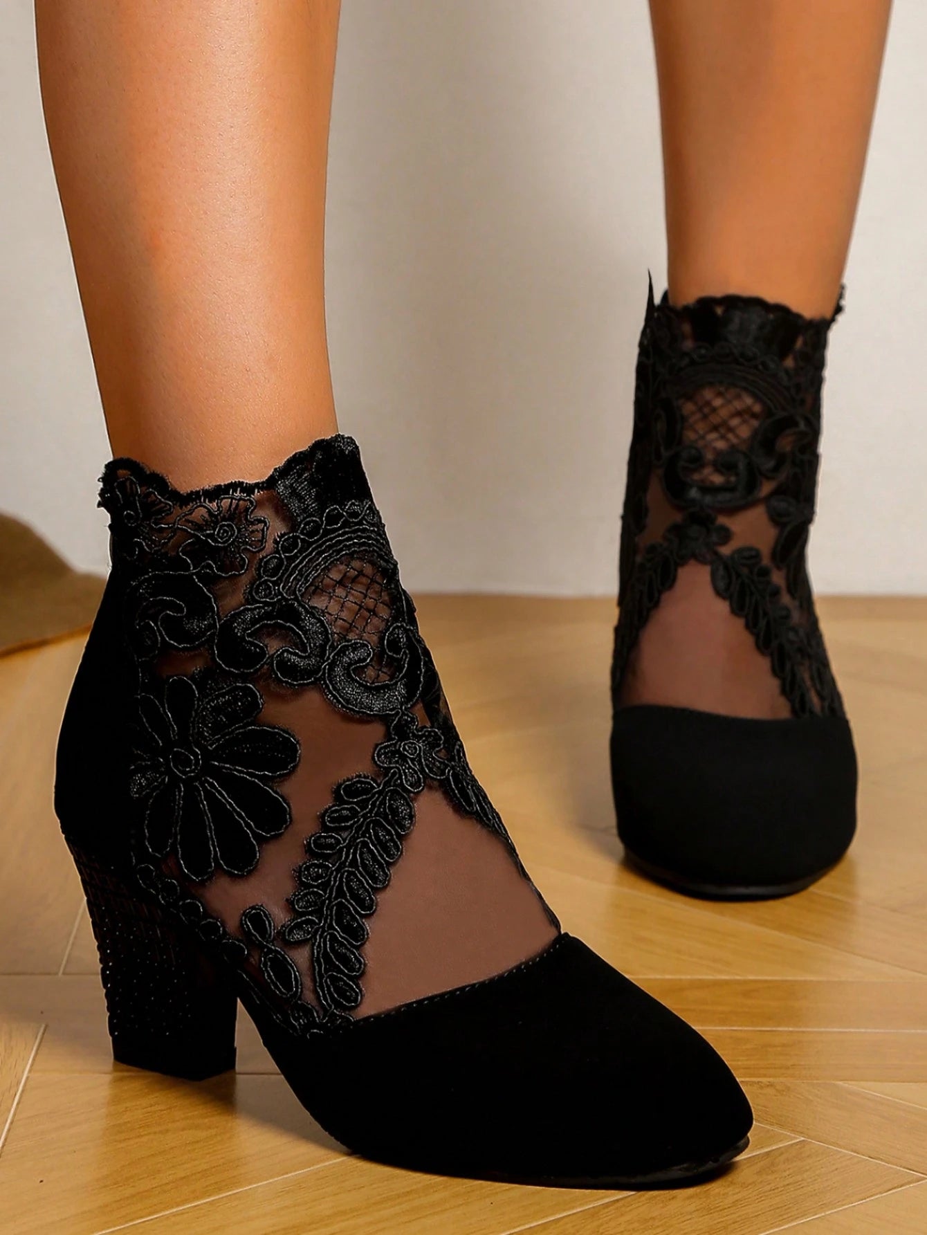 Early Autumn And Winter Daily Wear, Date Travel, Ladies' Temperament, Floral Print Lace Ankle Boots, Back Zipper Square High Heels, Round Toe Boots, And Fashionable Pointed Black Mesh Breathable High Heels