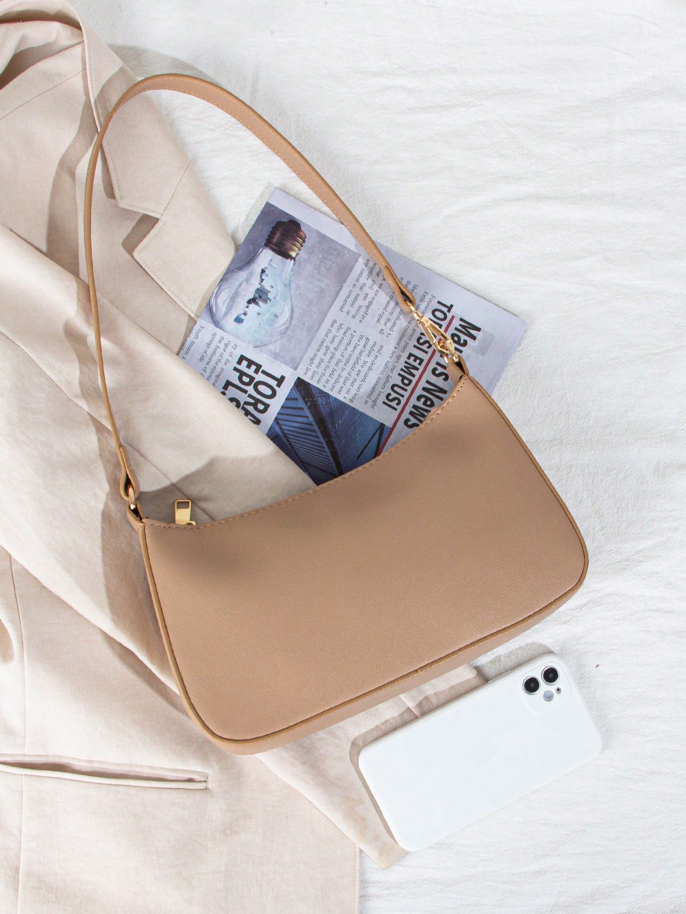 Lightweight, casual, minimalist, zippered shoulder bag