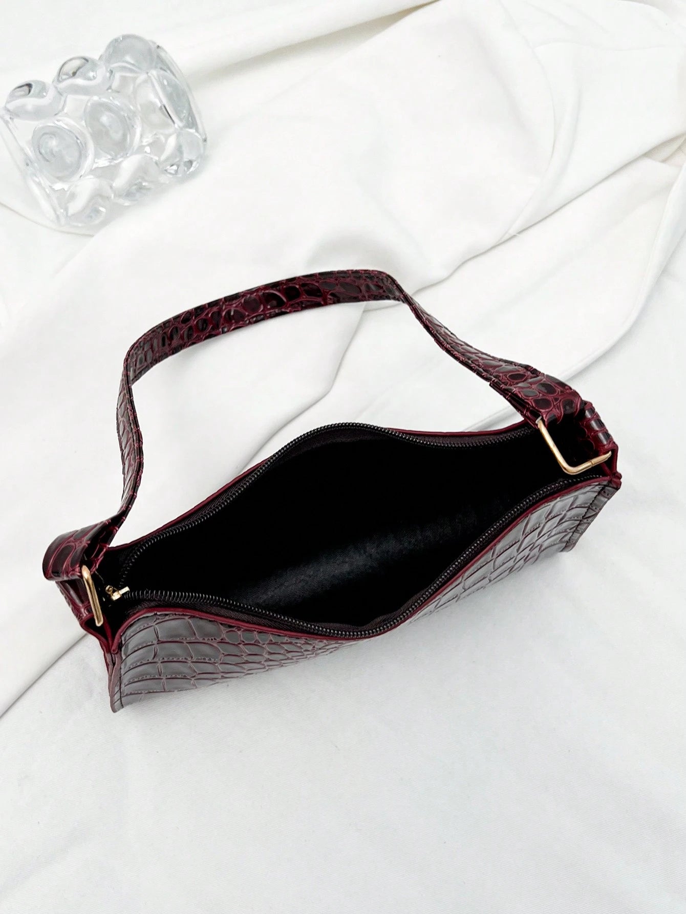 Solid Color Minimalist & Elegant Embossed Shoulder Bag