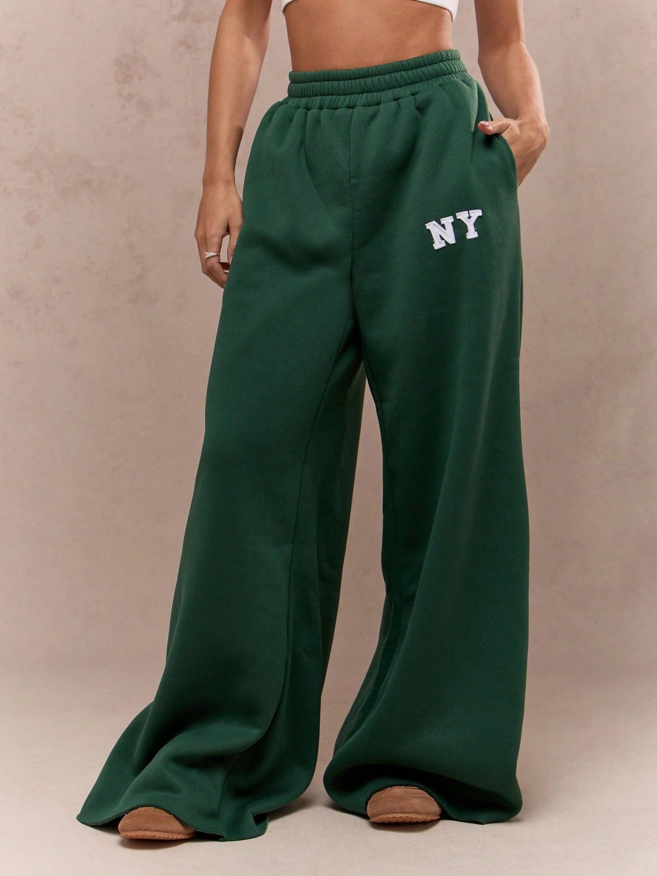 MISSGUIDED Extra Long Wide Leg Collegiate Athletic Track Pants Flare Varsity NY Logo Elastic Waist High Rise Sport Bottoms Fall Winter Lounge Sweatpants
