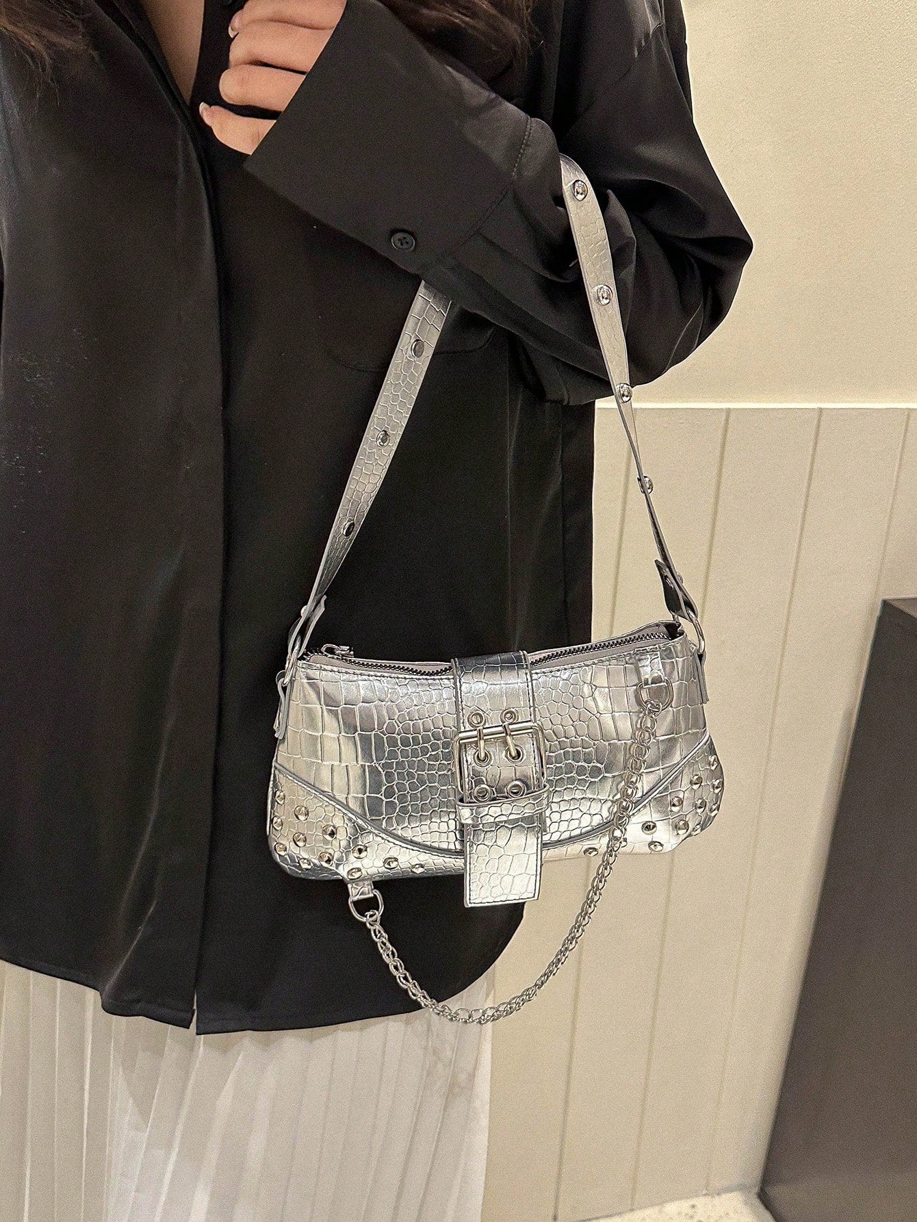 2024New Women's Underarm Bag, European And American Style Vintage Rivet Motorcycle Bag With Pleat Detail Crescent Solid Shoulder And Crossbody Bag For Women