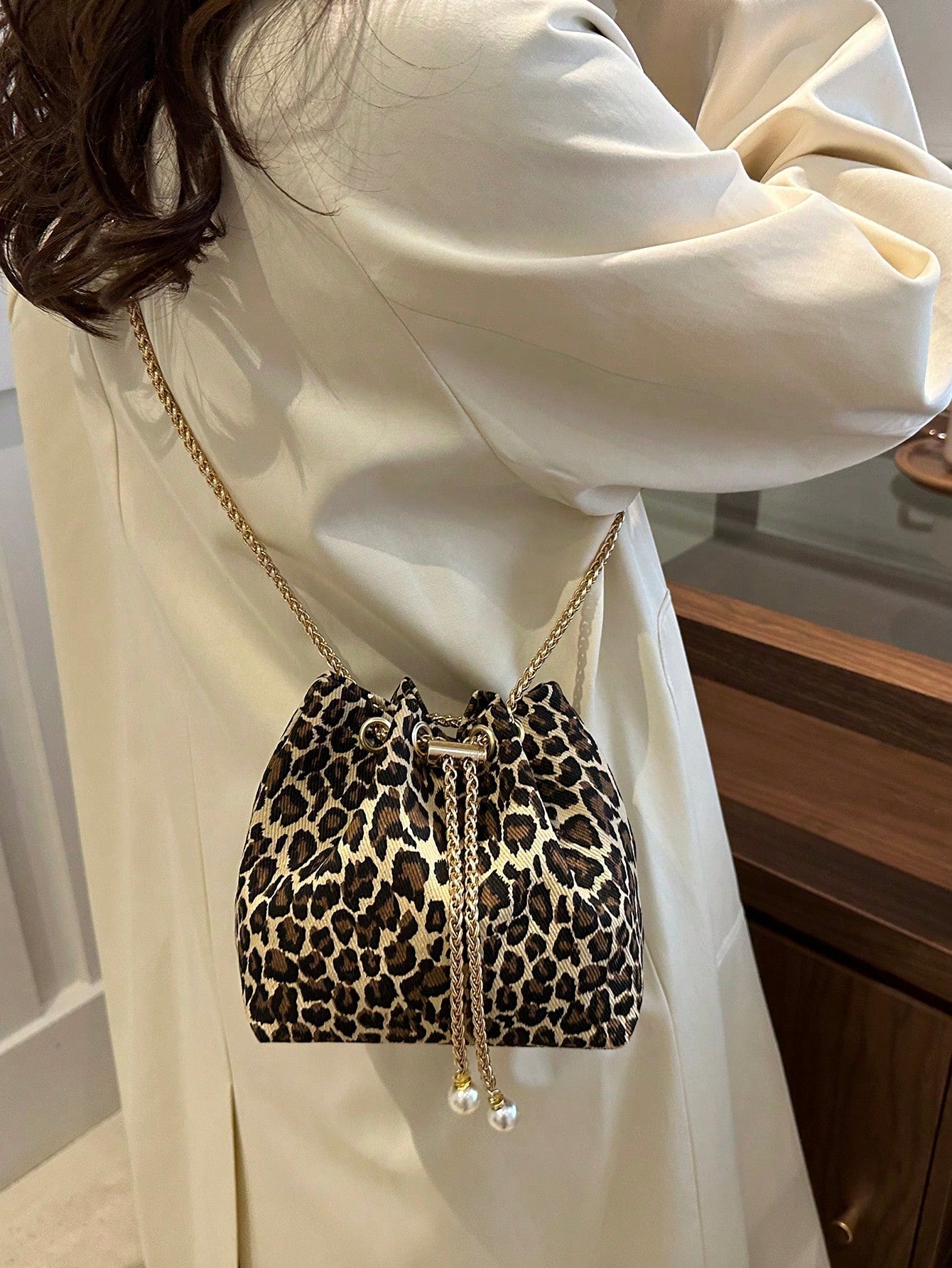 Fashion Solid Color Hollow Out Woven Chain Drawstring Mini Crossbody Bucket Bag