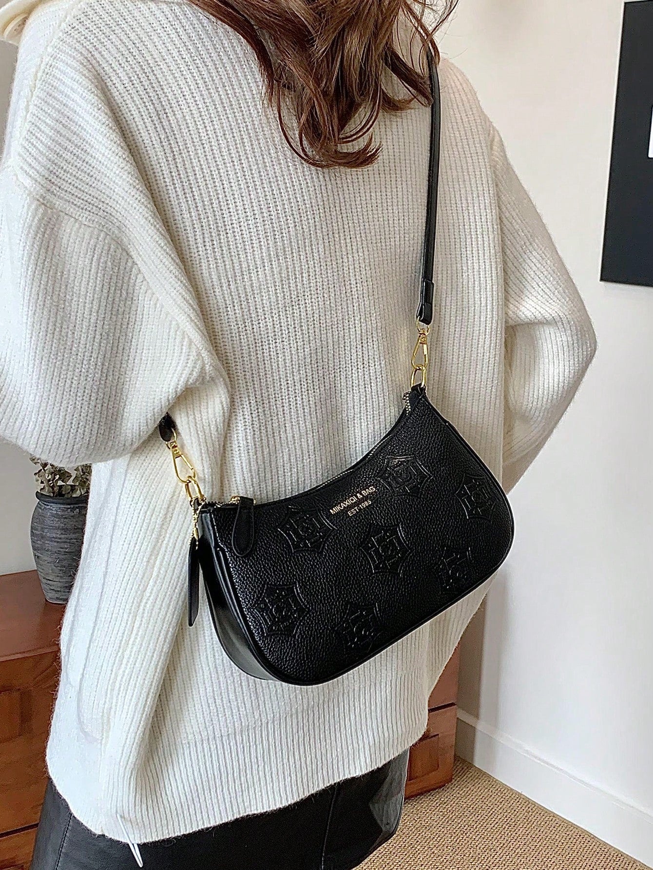 1pc Solid Color PU Leather Shoulder Bag For Women, Versatile Crossbody Bag For Commuting, Adjustable Shoulder Strap