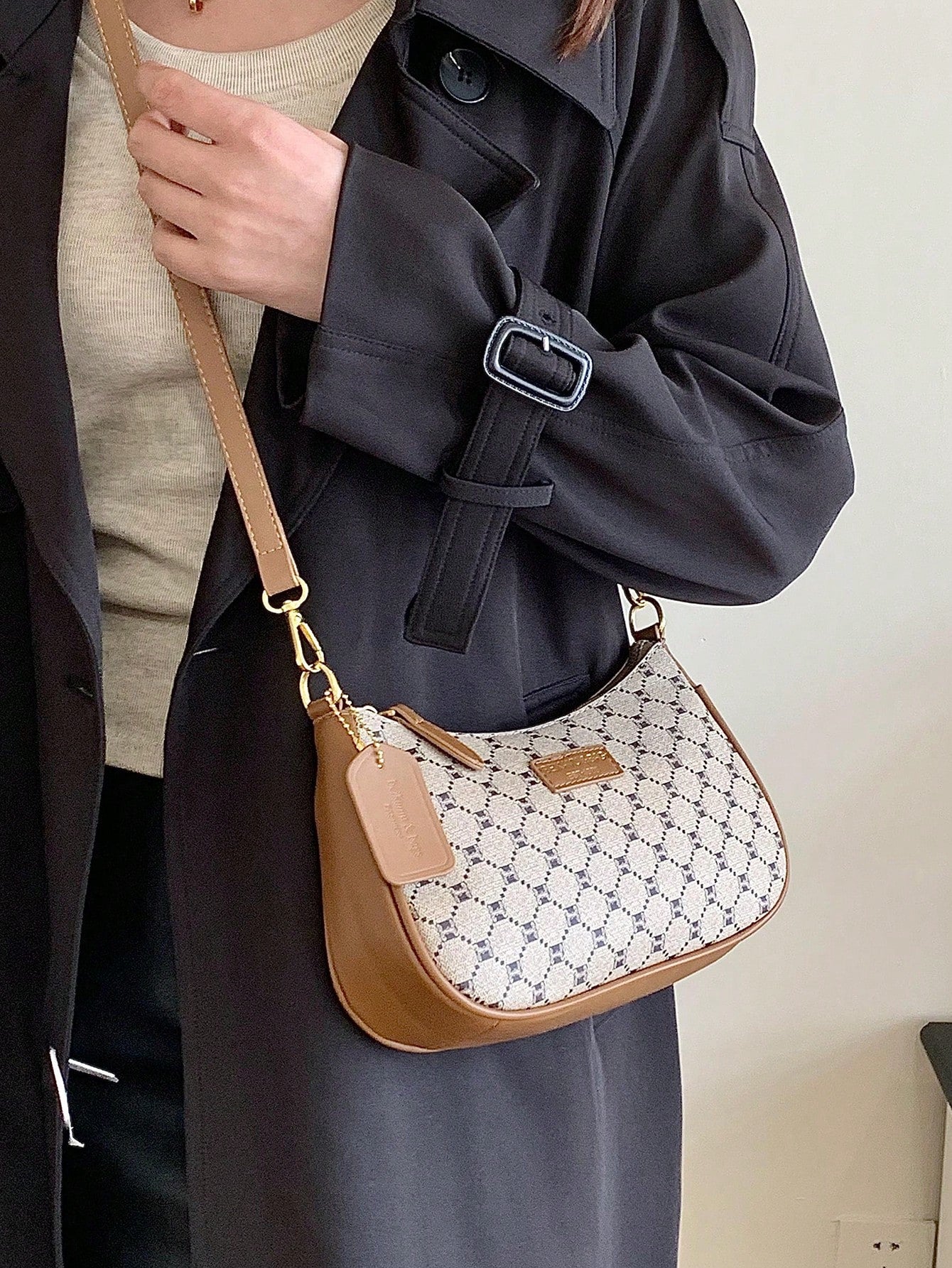 1pc Solid Color PU Leather Shoulder Bag For Women, Versatile Crossbody Bag For Commuting, Adjustable Shoulder Strap