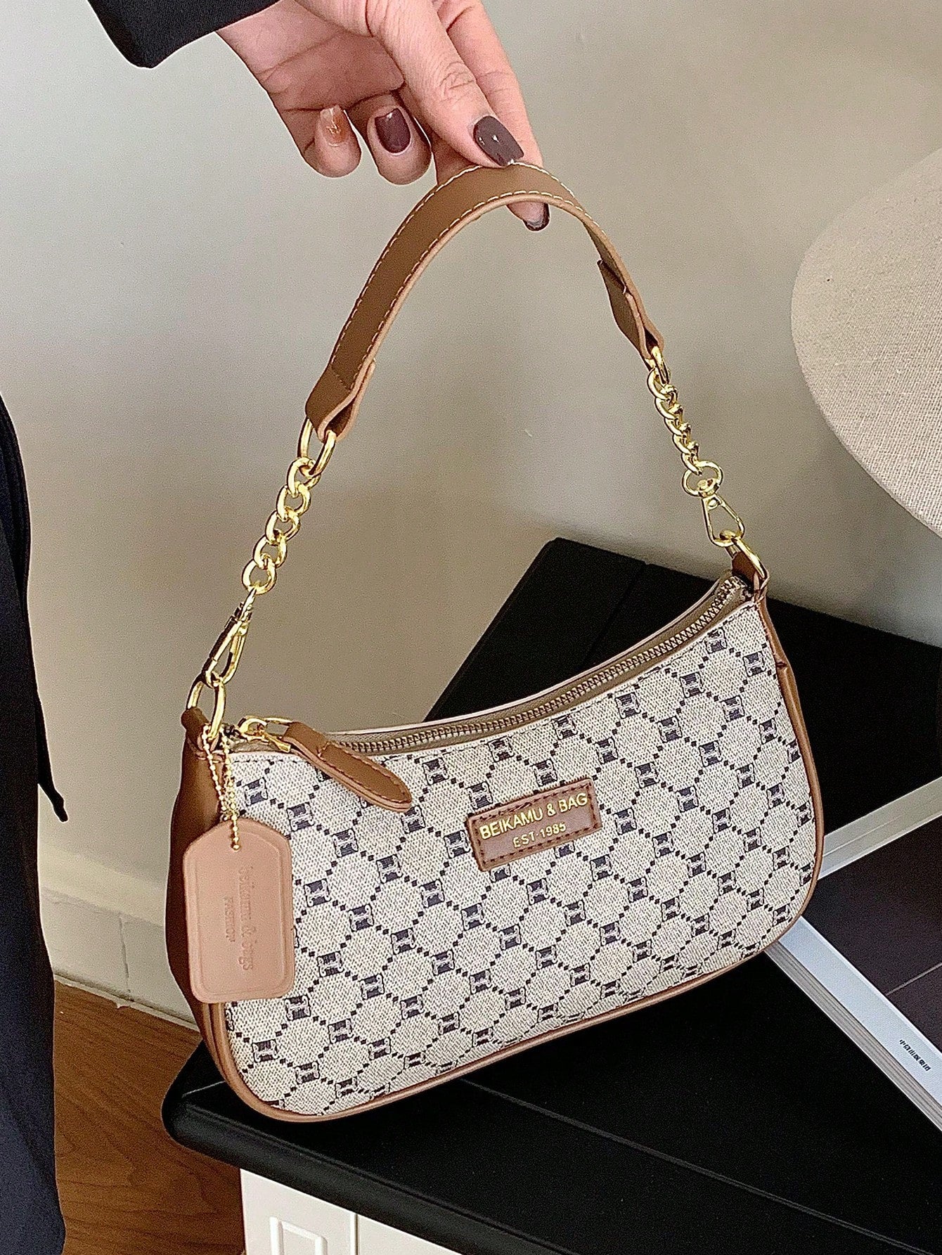 1pc Solid Color PU Leather Shoulder Bag For Women, Versatile Crossbody Bag For Commuting, Adjustable Shoulder Strap