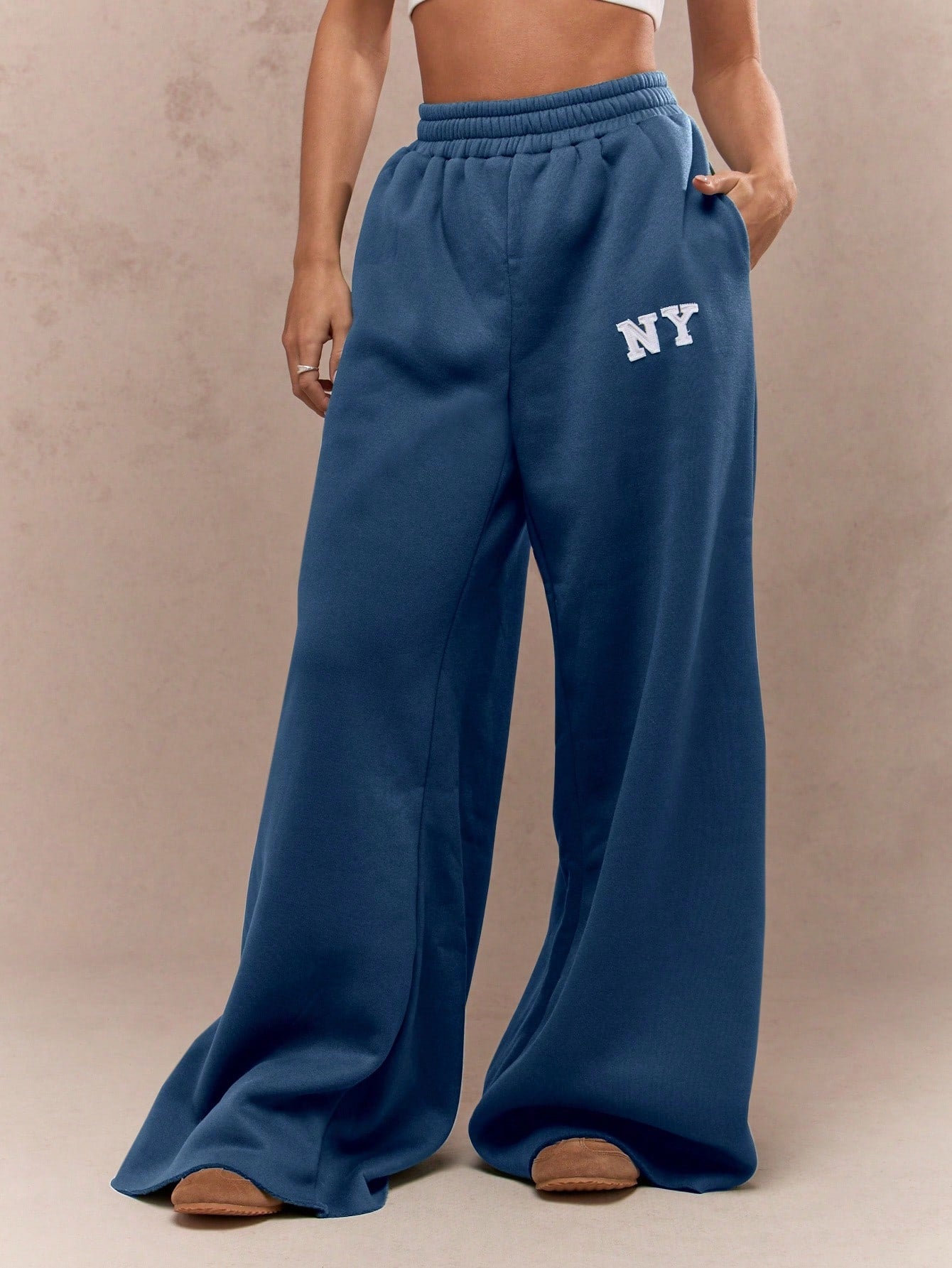 MISSGUIDED Extra Long Wide Leg Collegiate Athletic Track Pants Flare Varsity NY Logo Elastic Waist High Rise Sport Bottoms Fall Winter Lounge Sweatpants