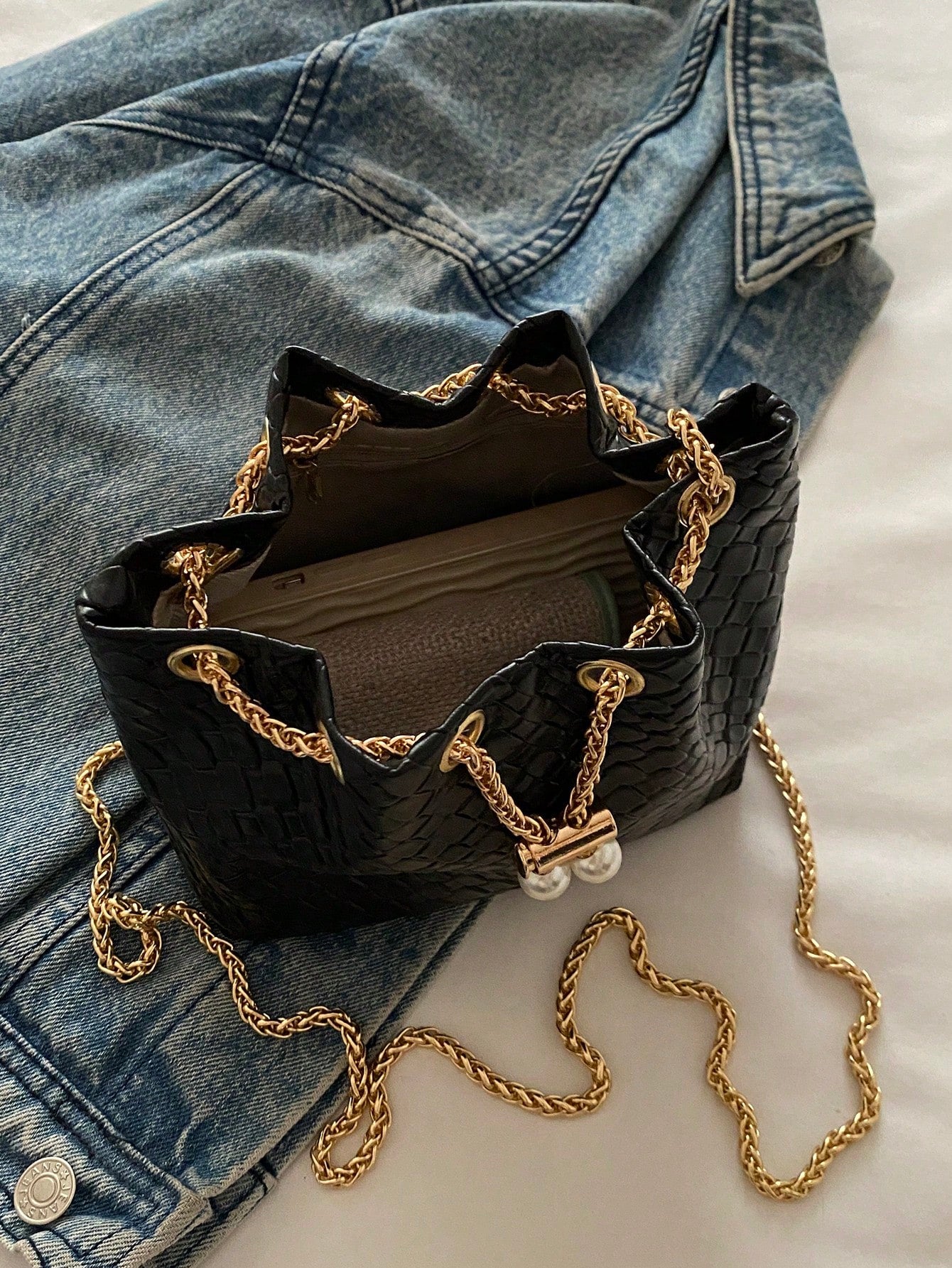 Fashion Solid Color Hollow Out Woven Chain Drawstring Mini Crossbody Bucket Bag