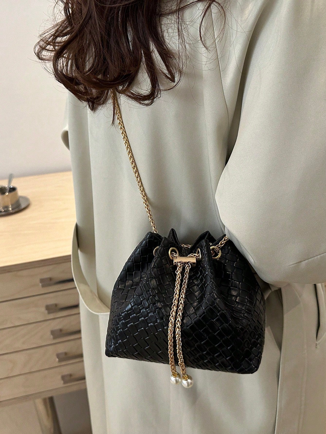Fashion Solid Color Hollow Out Woven Chain Drawstring Mini Crossbody Bucket Bag